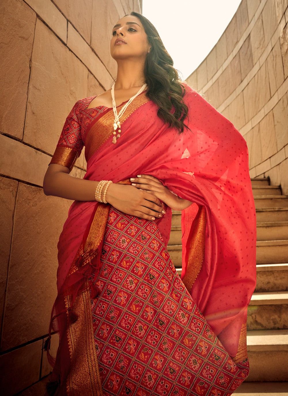 Contemporary Weaving Zari Silk Saree - S3693