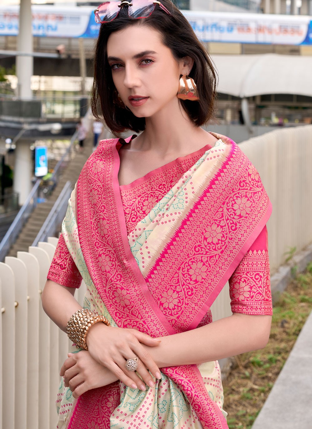 Cream Silk Contemporary Saree Weaving Zari S18079