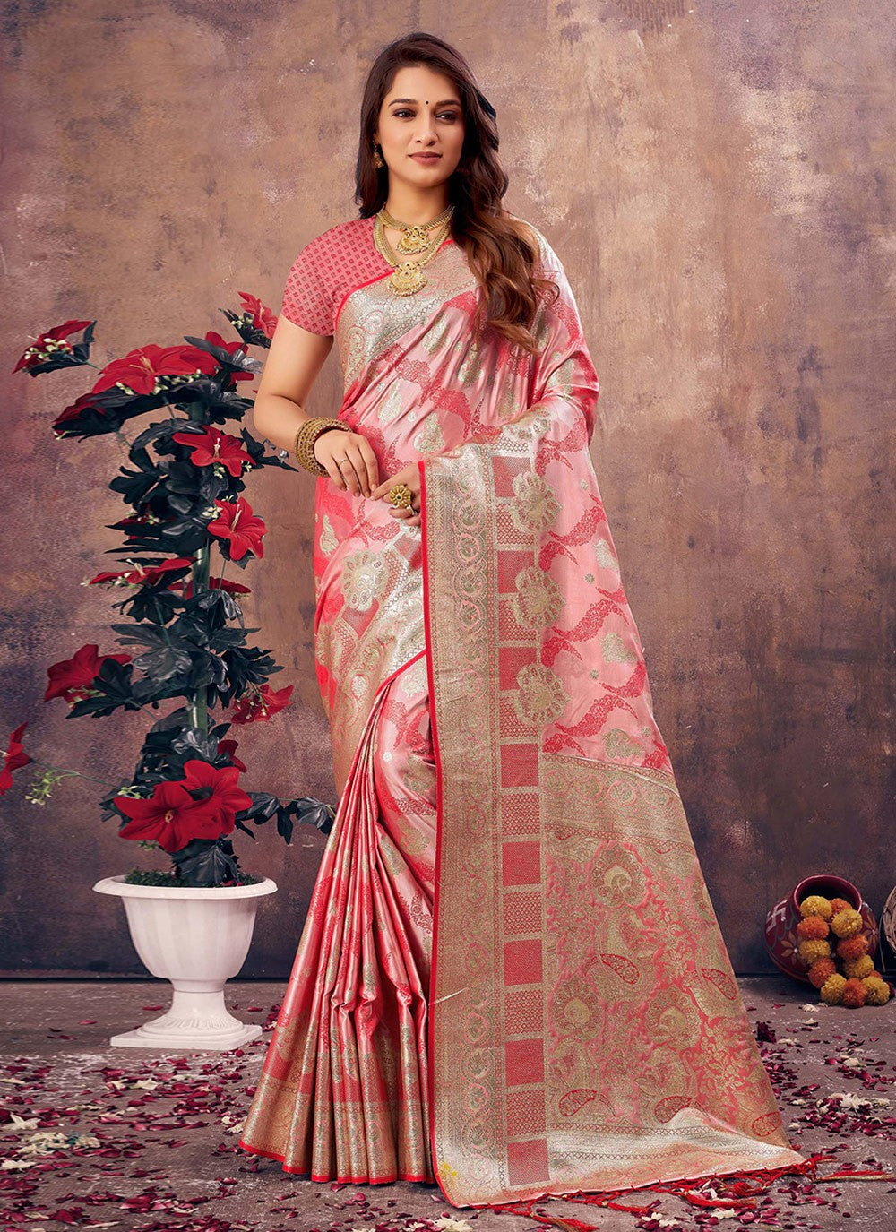 Contemporary Weaving Zari Silk Saree - S3519