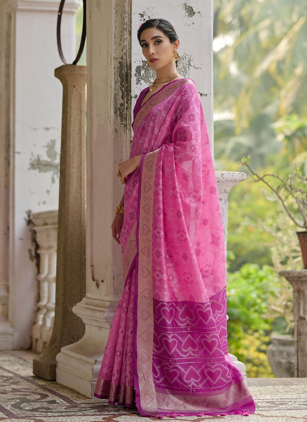 Contemporary Woven Pink Silk Saree S13709