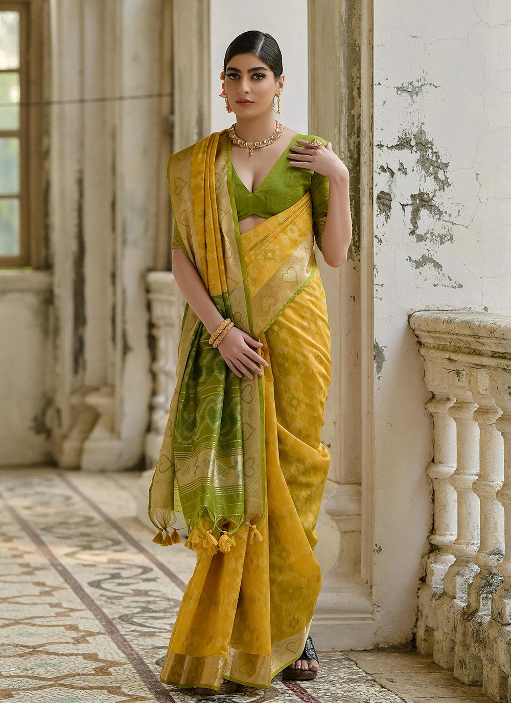 Classic Saree Woven Yellow Silk Saree S13708
