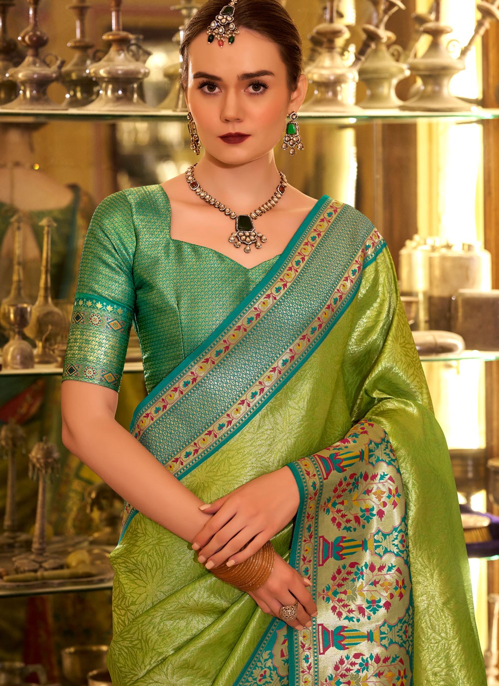Weaving Zari Silk Green Classic Saree S15567