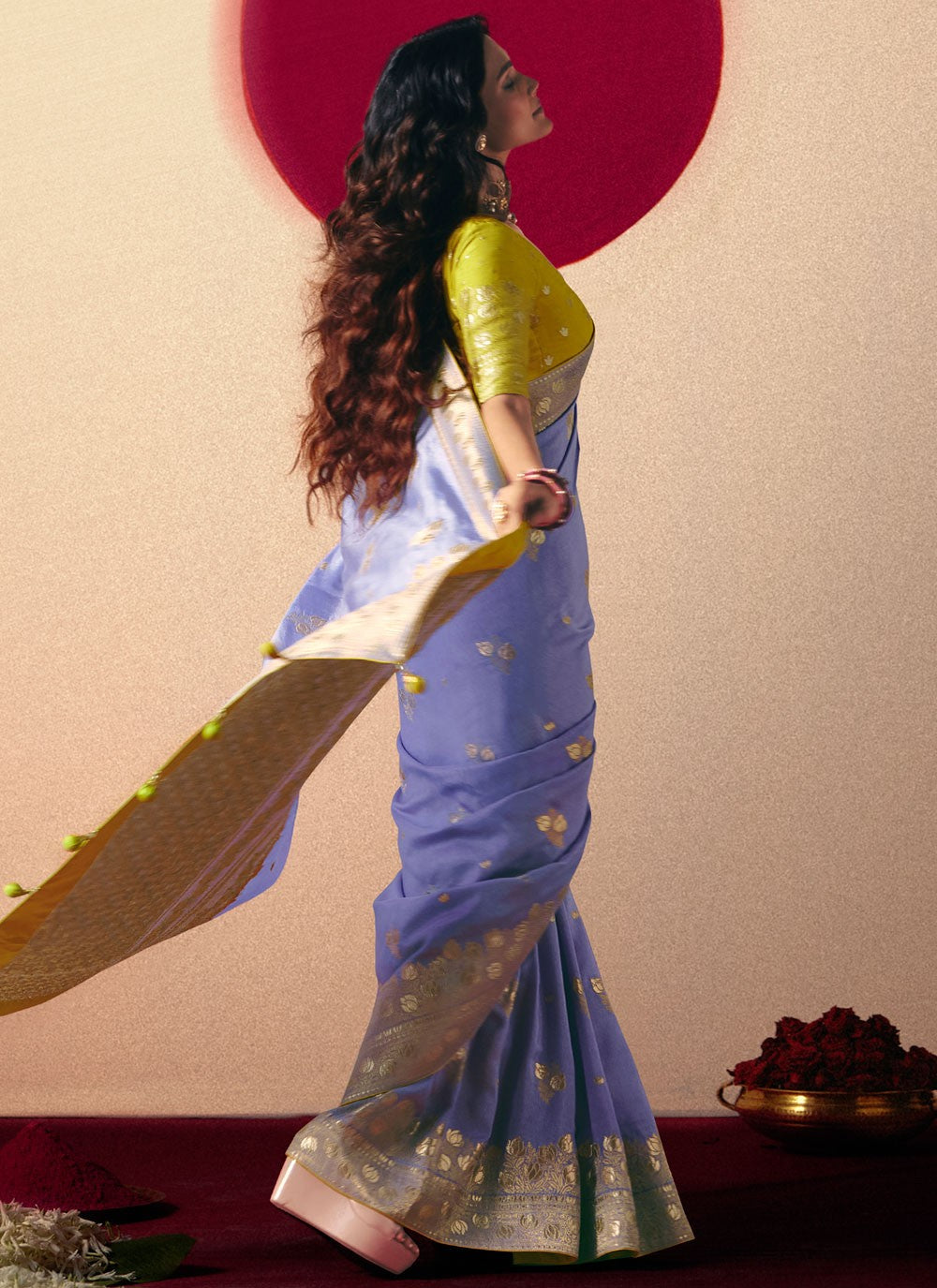 Mauve Viscose Traditional Saree Weaving Zari S19422