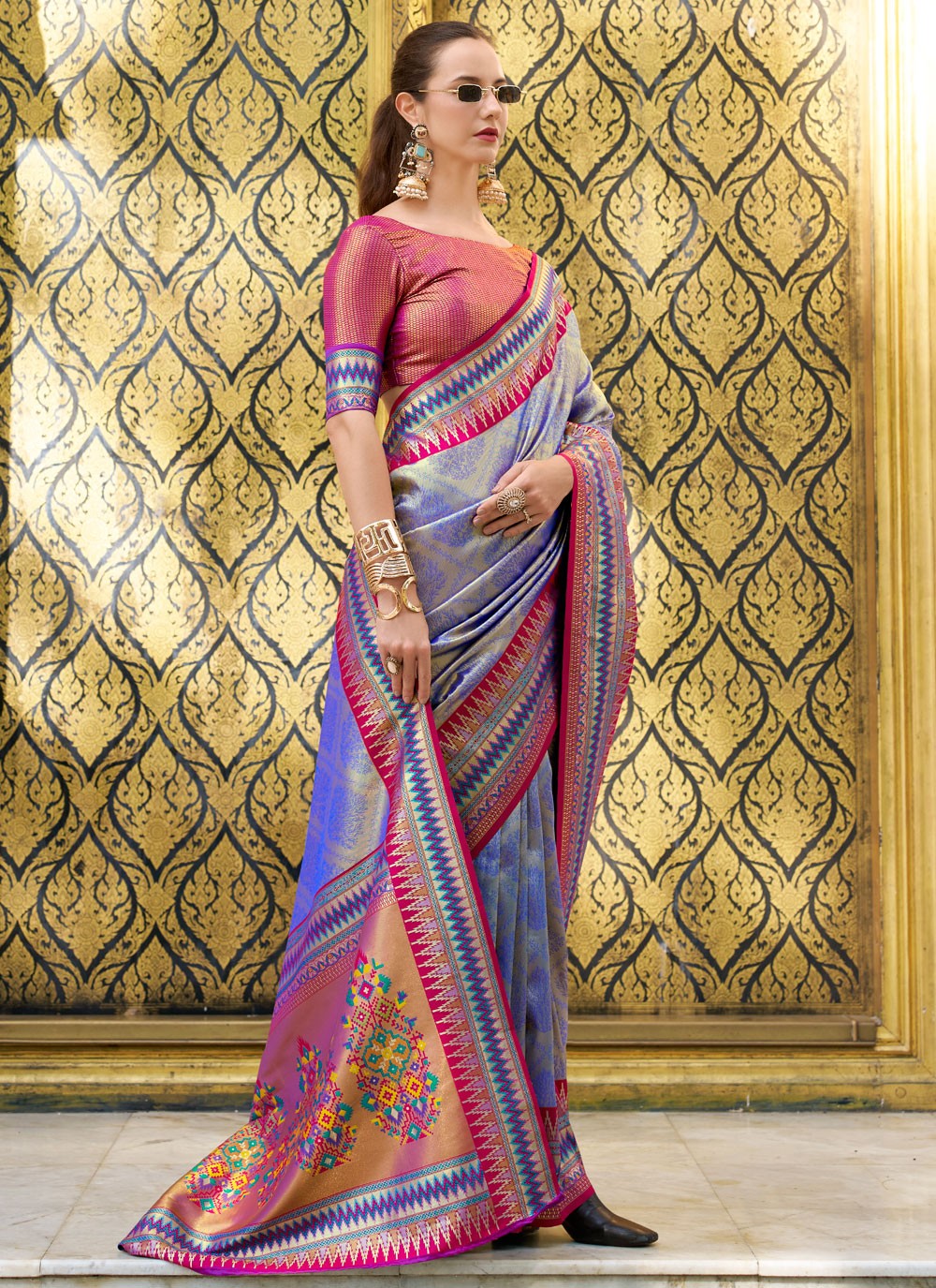 Classic Saree Weaving Zari Violet Silk Saree S13167