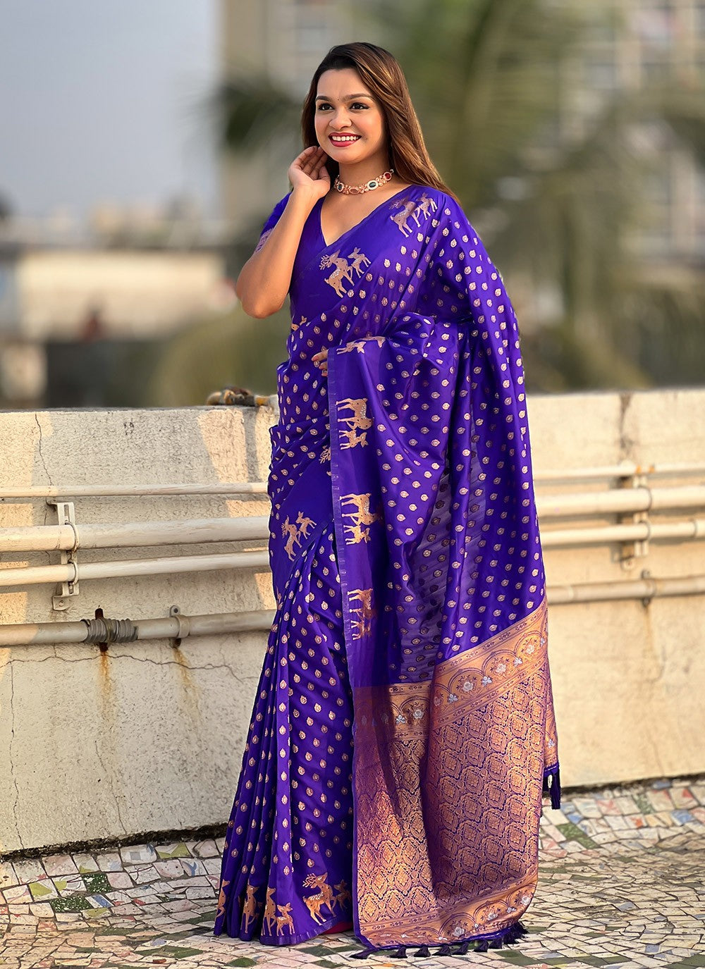 Trendy Saree Weaving Zari Violet Silk Saree S13154