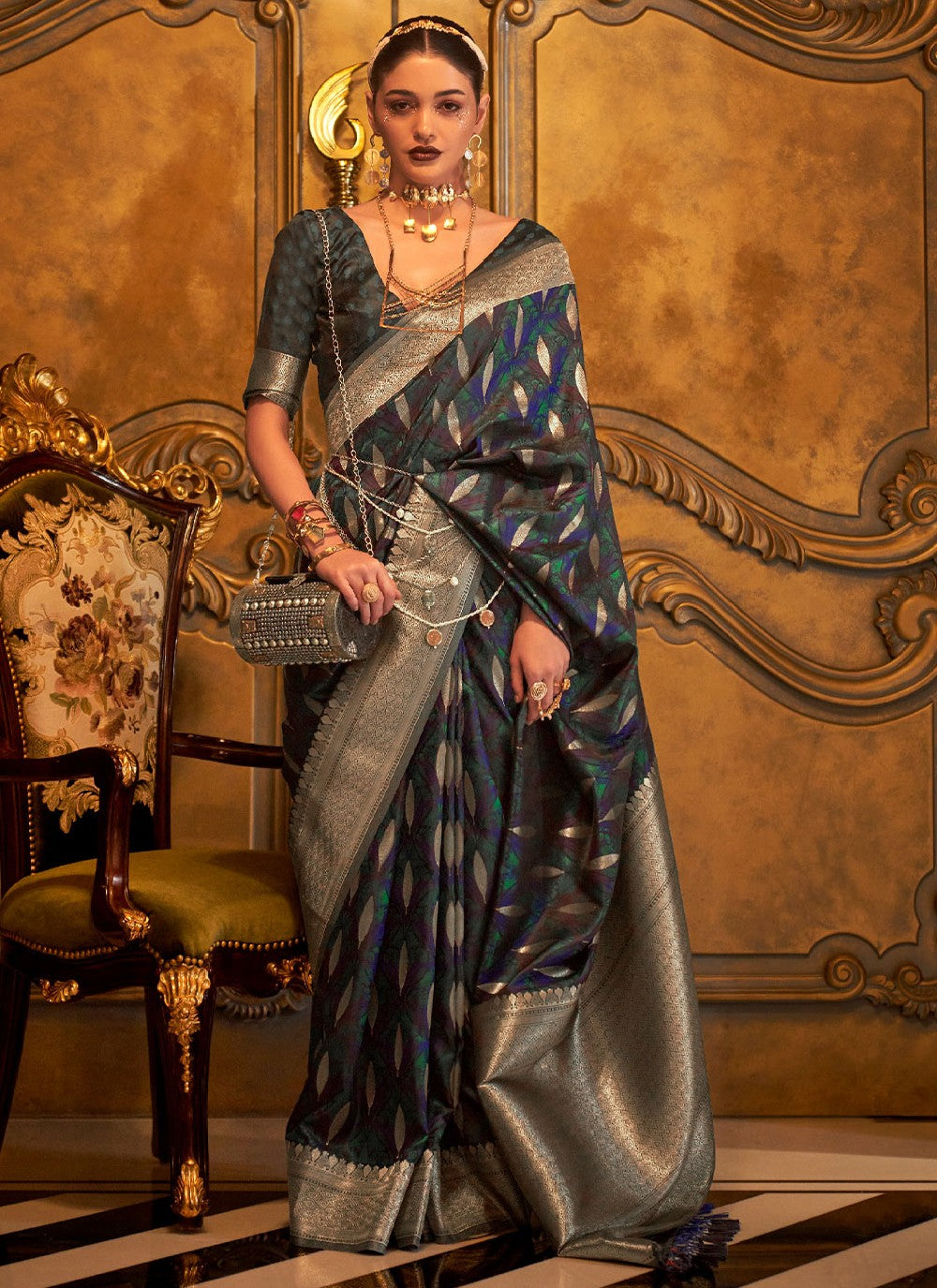 Designer Weaving Zari Handloom Silk, Satin Saree - S2452