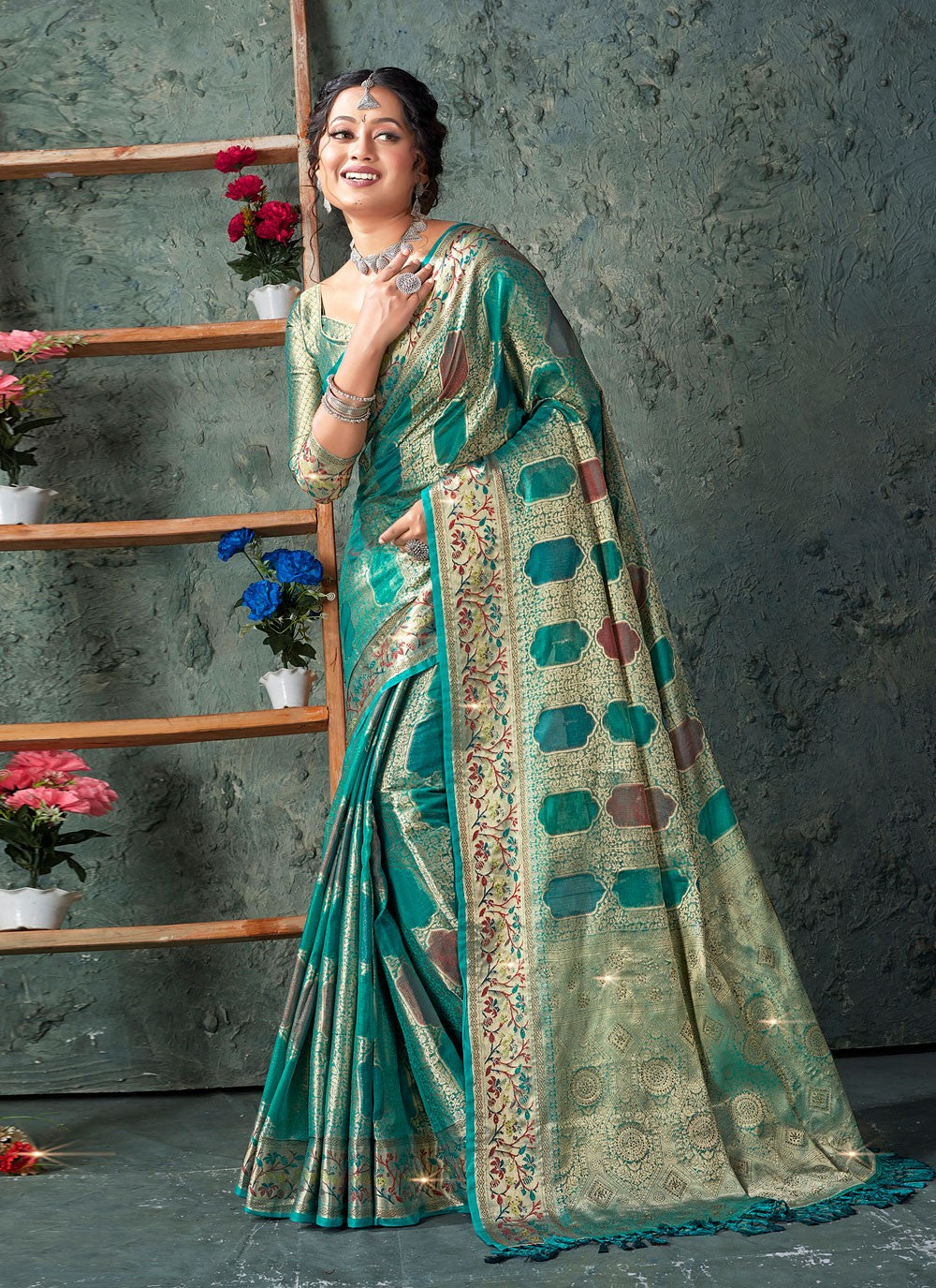 Classic Weaving Zari Organza Saree - S2985