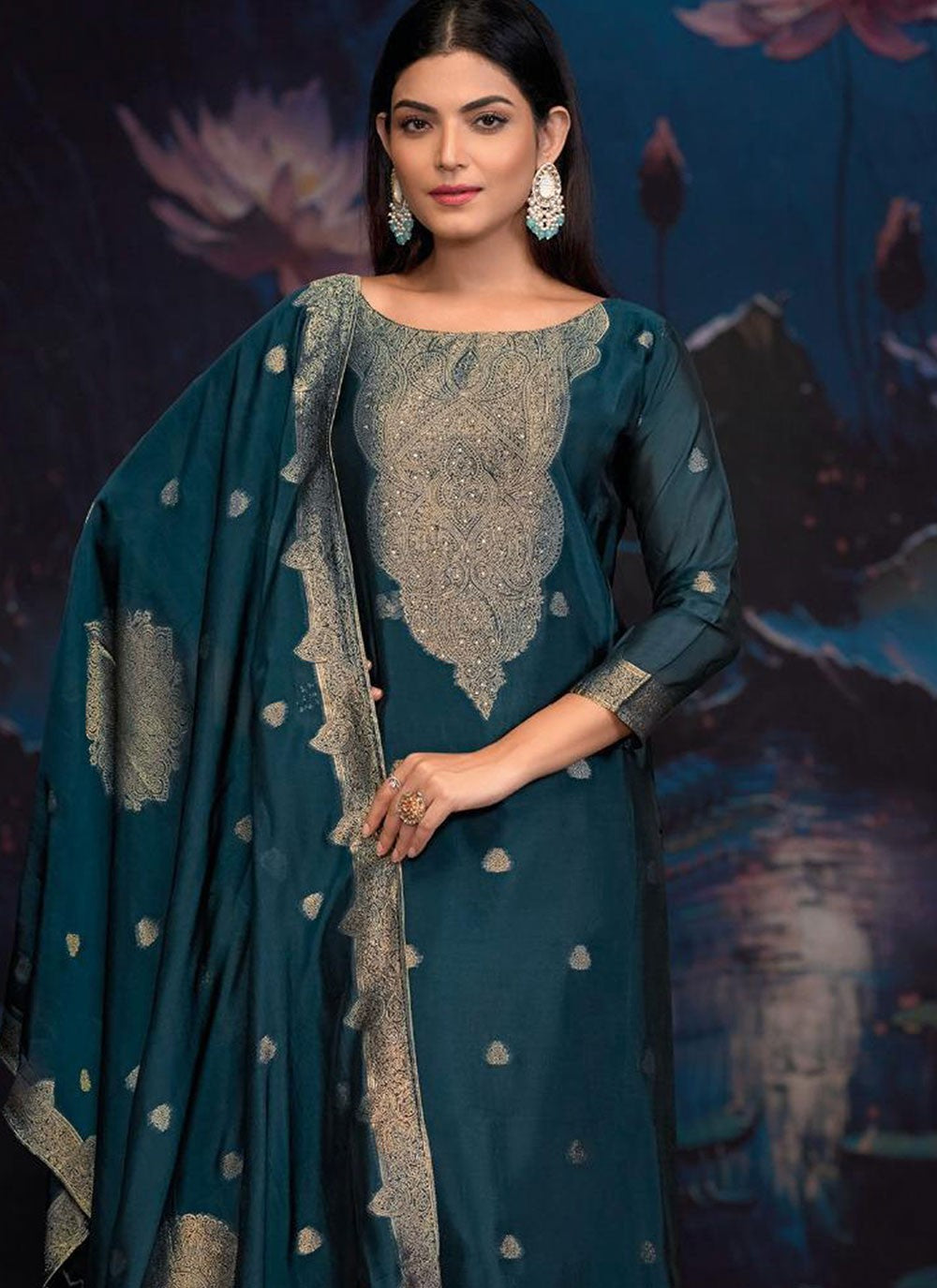Weaving Zari Silk Green Pant Style Suit T6575