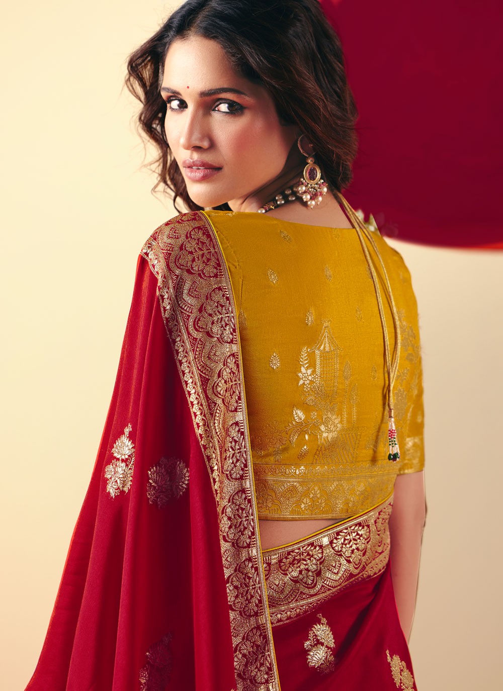 Hot Pink Viscose Designer Saree Weaving Zari S19421