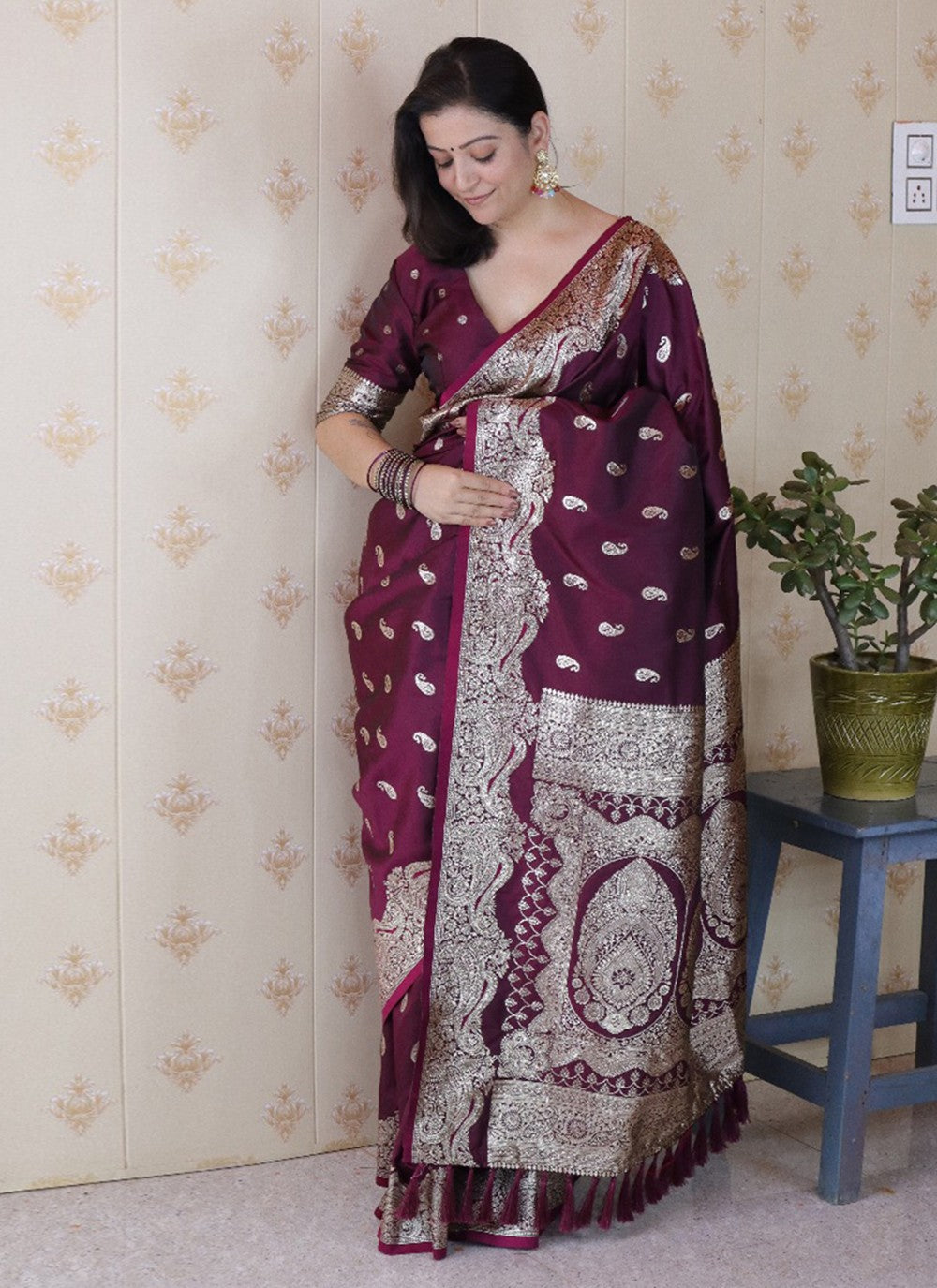 Wine Banarasi Silk Trendy Saree Woven S19467