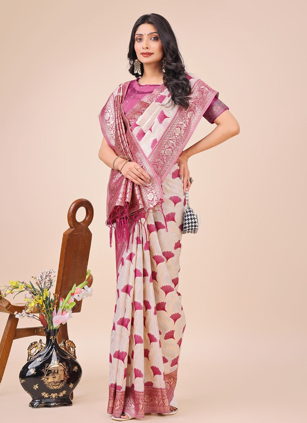 Woven Cotton Magenta Classic Saree S15154