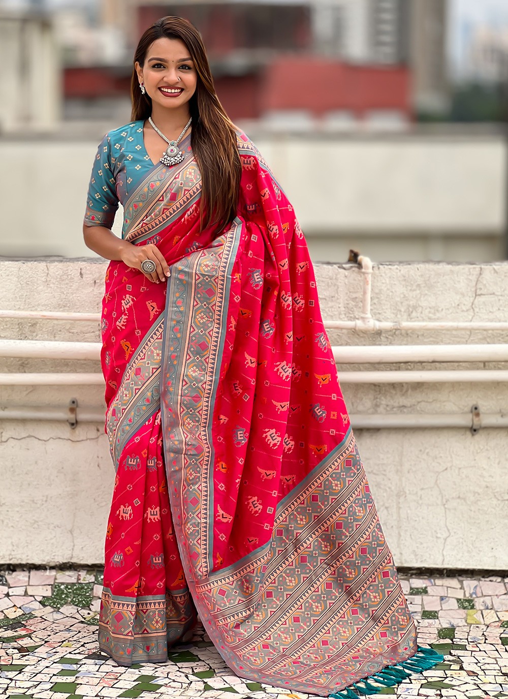 Pink Patola Silk Contemporary Saree Meenakari, Woven S16571