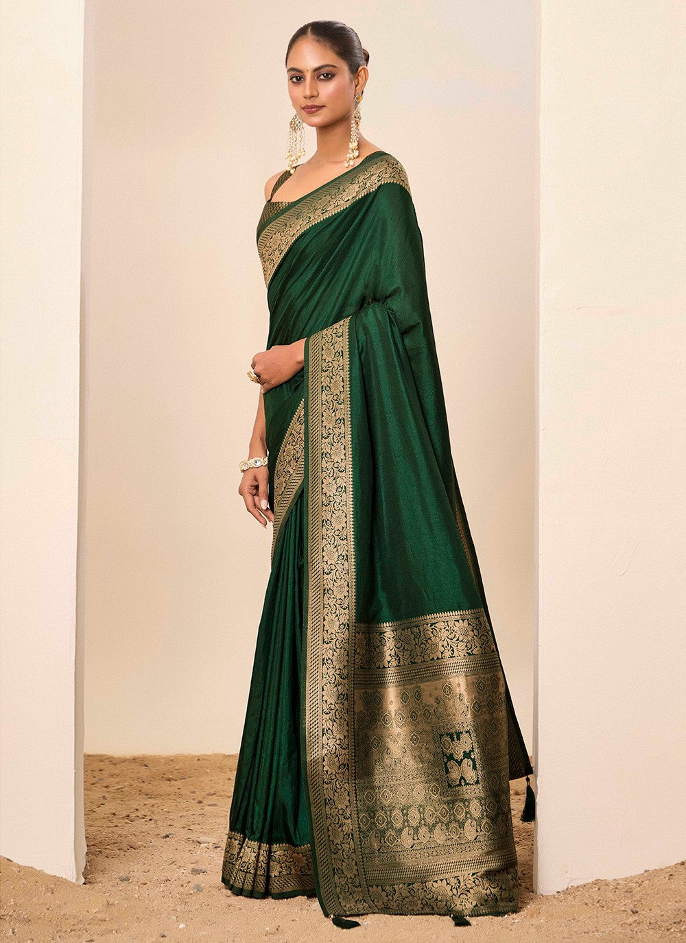 Green Silk Trendy Saree Woven S16636