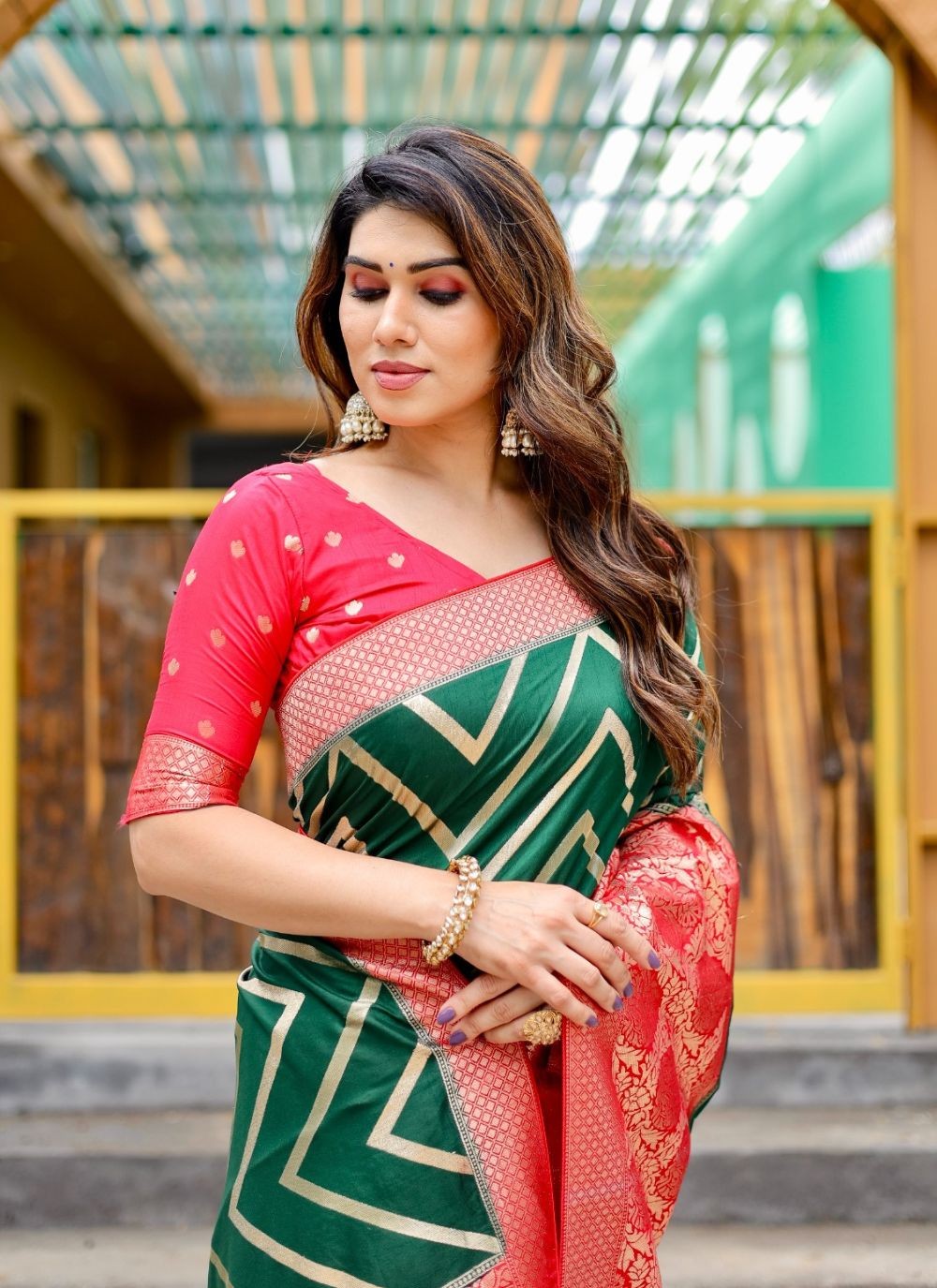 Classic Weaving Zari Silk Saree - S4984
