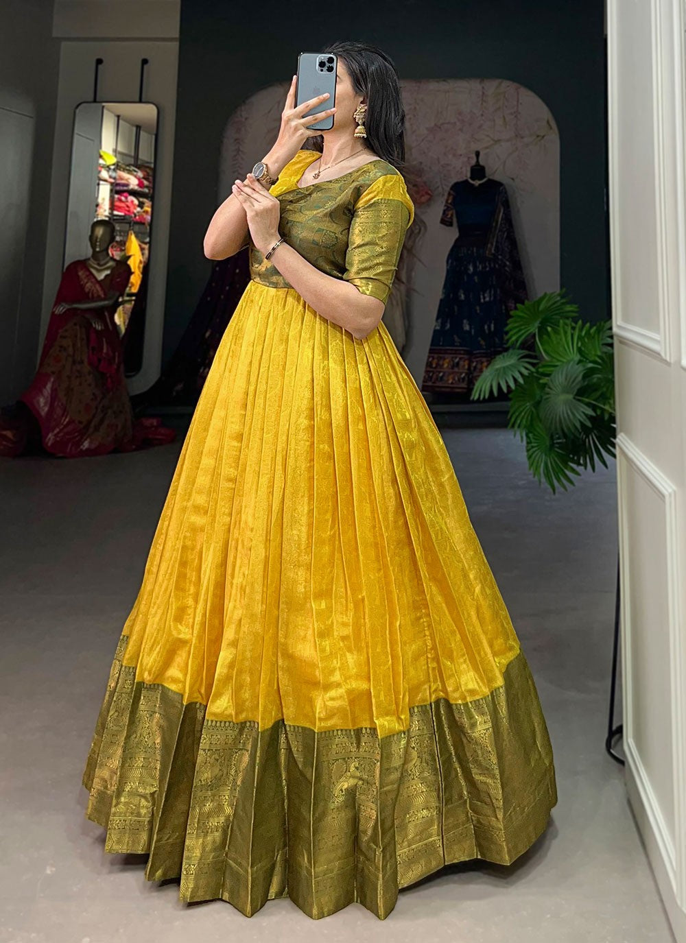 Kanjivaram Silk Gown - G1389