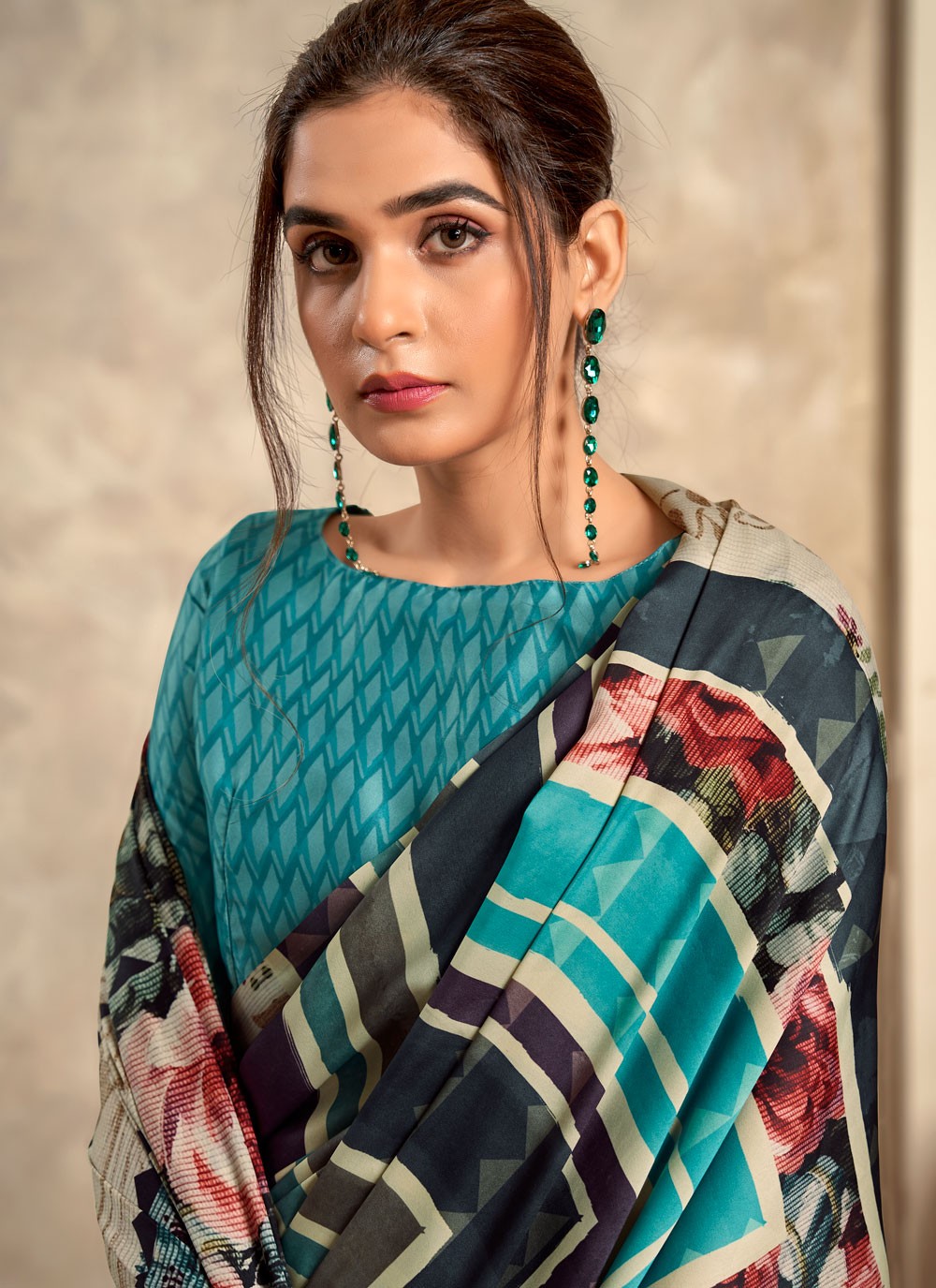 Casual Abstract Print Satin Saree - S6316