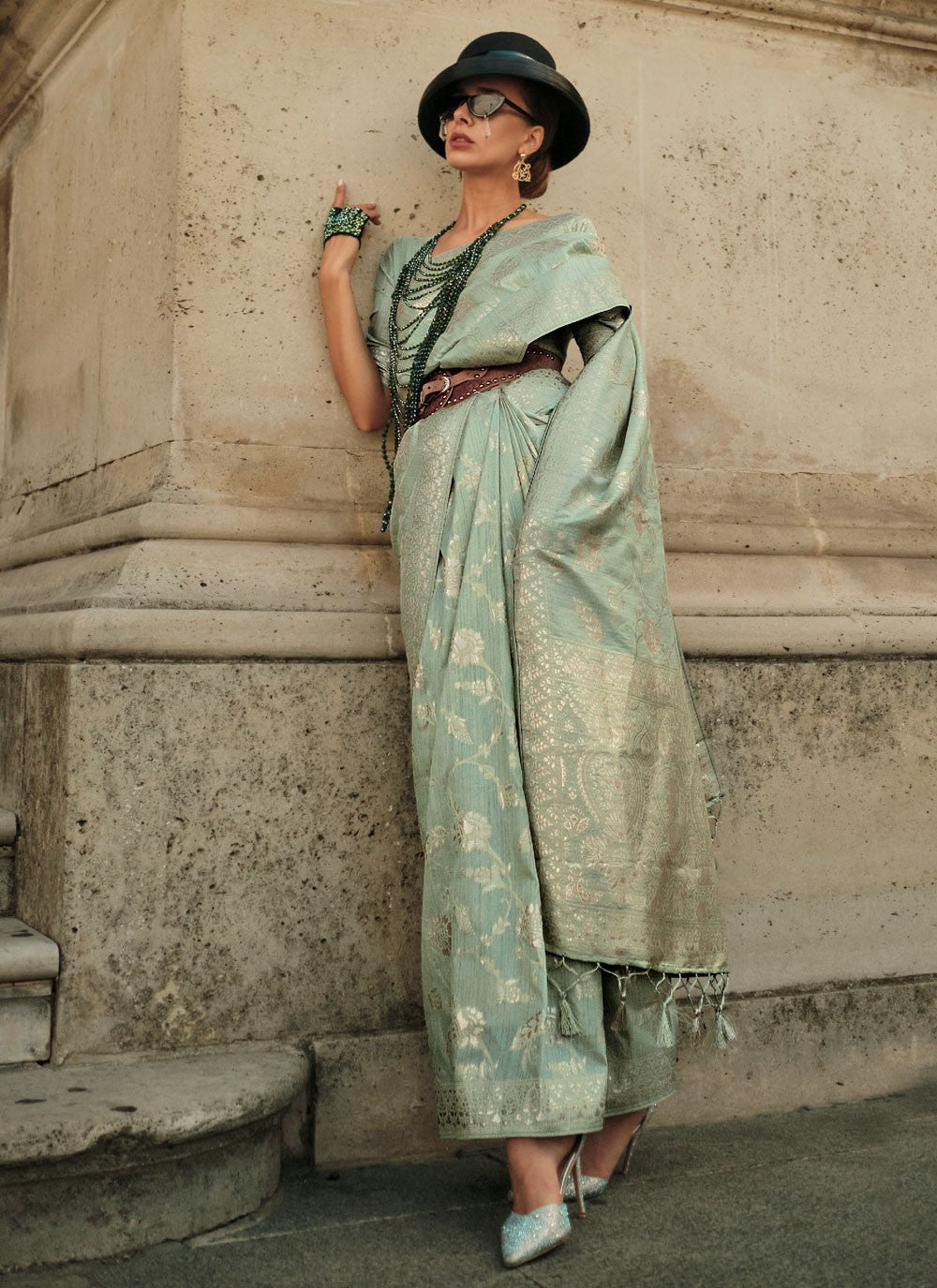 Classic Weaving Zari Handloom Silk Saree - S3950
