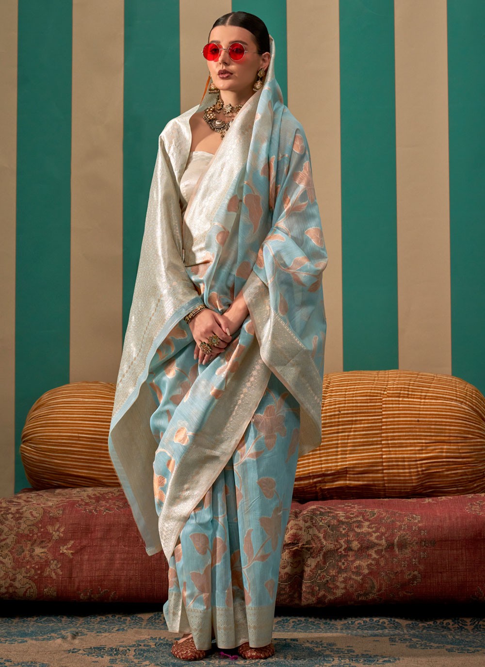 Classic Floral Printed Linen Saree - S7118