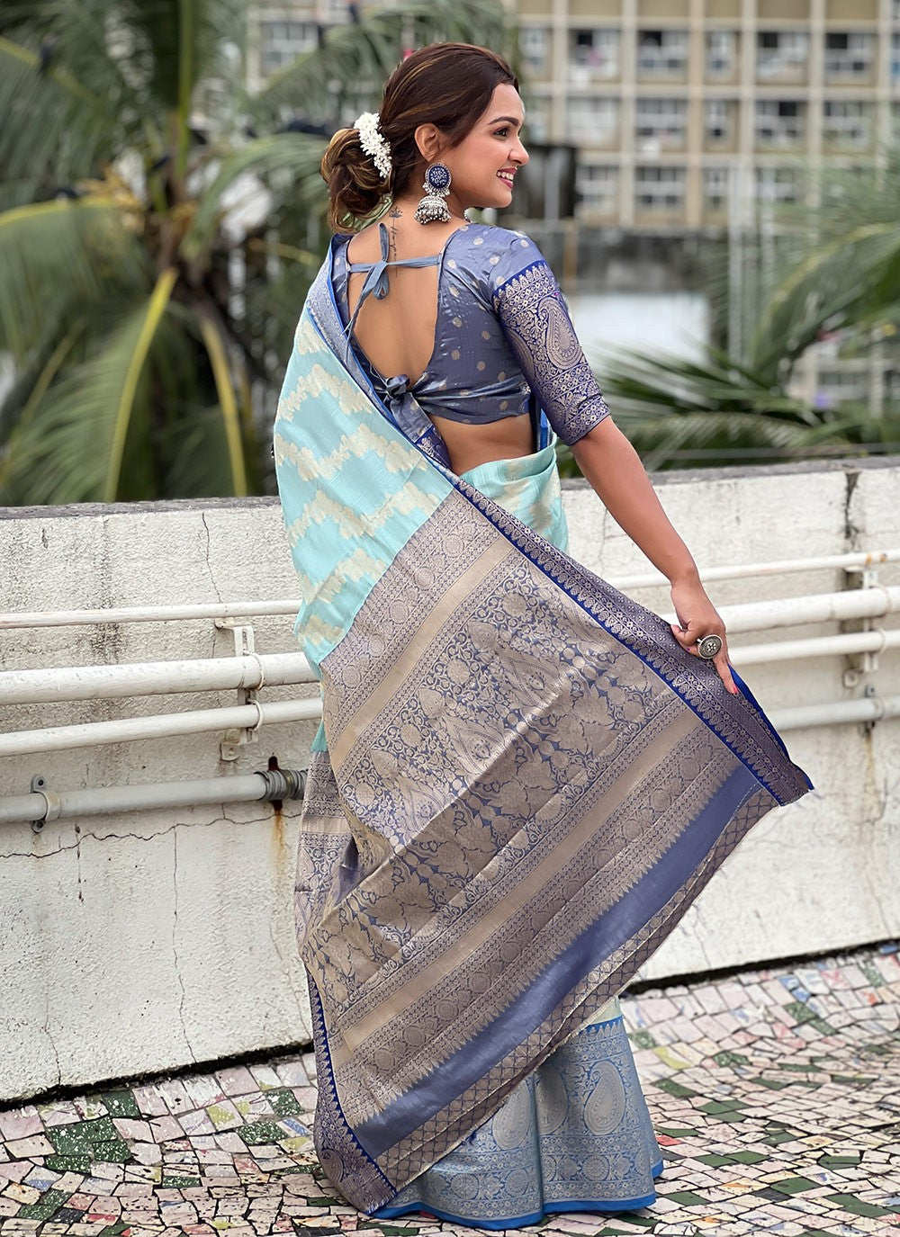Trendy Weaving Zari Silk, Tissue Saree - S8870