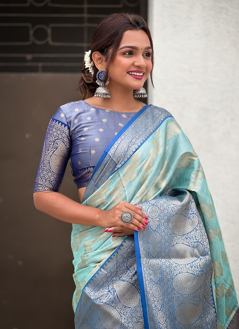 Trendy Weaving Zari Silk, Tissue Saree - S8870