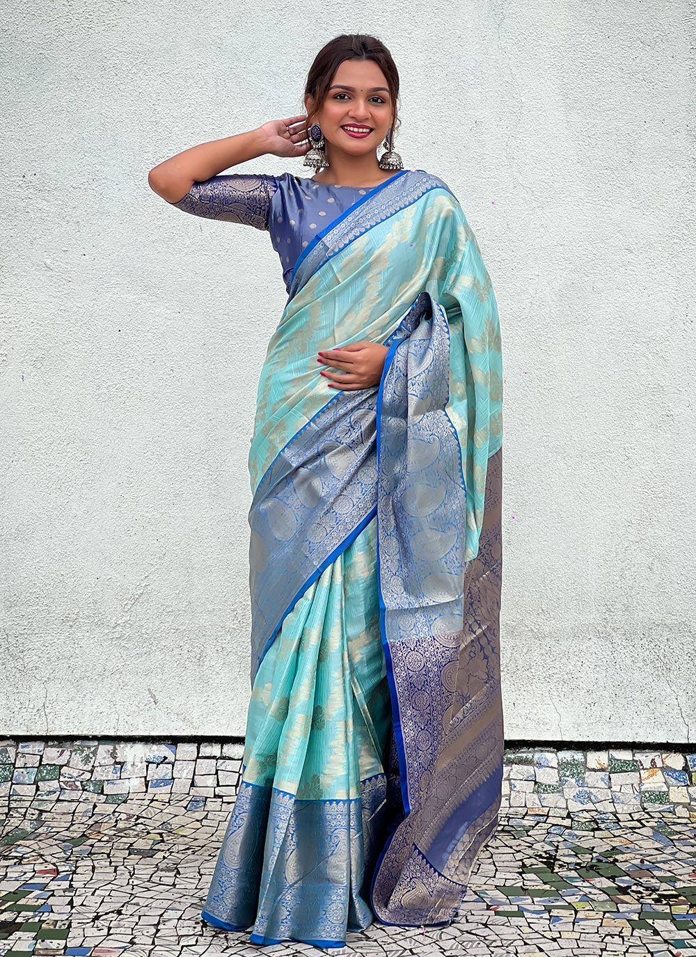 Trendy Weaving Zari Silk, Tissue Saree - S8870