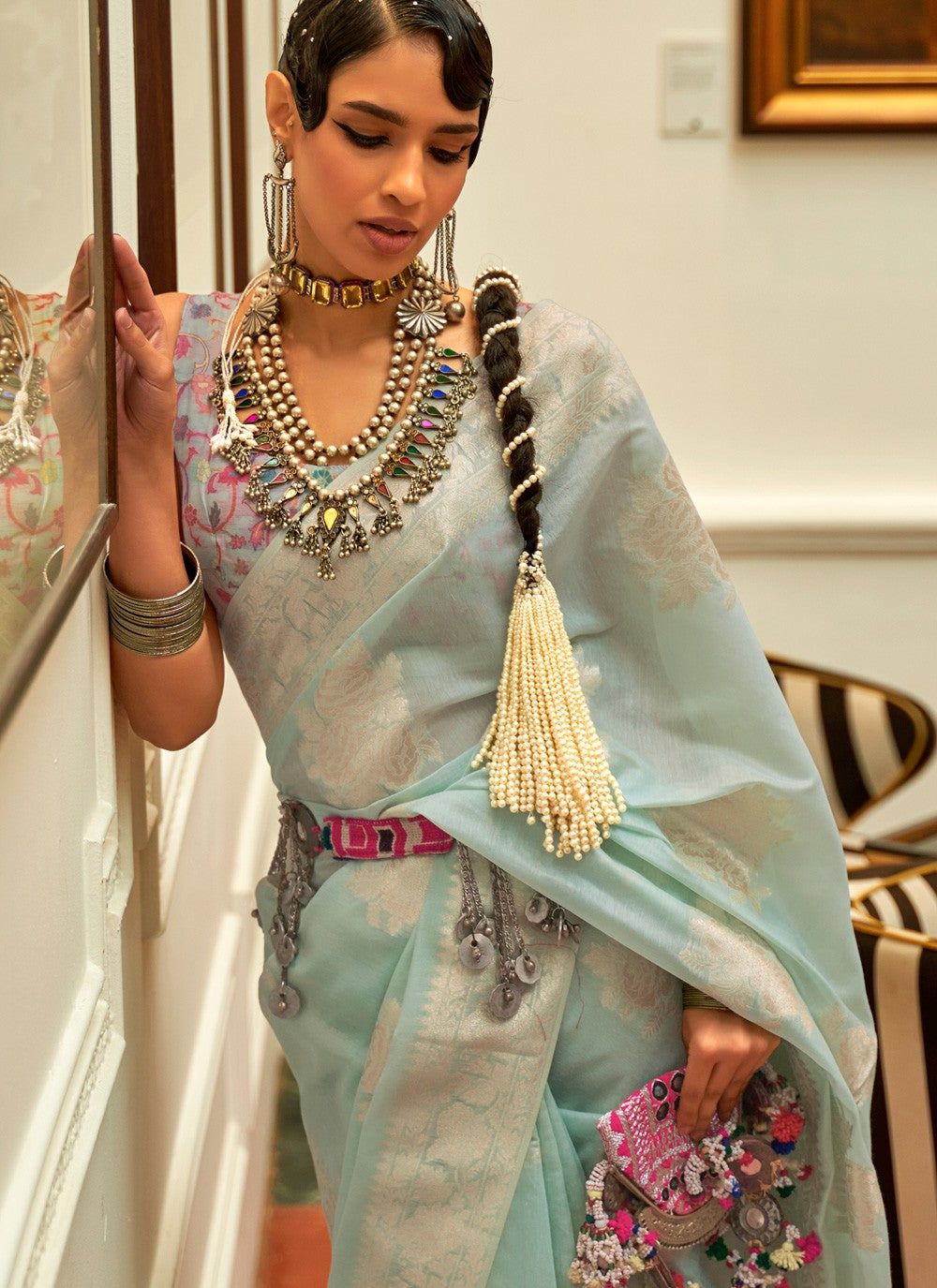Classic Weaving Zari Art Silk Saree - S3684