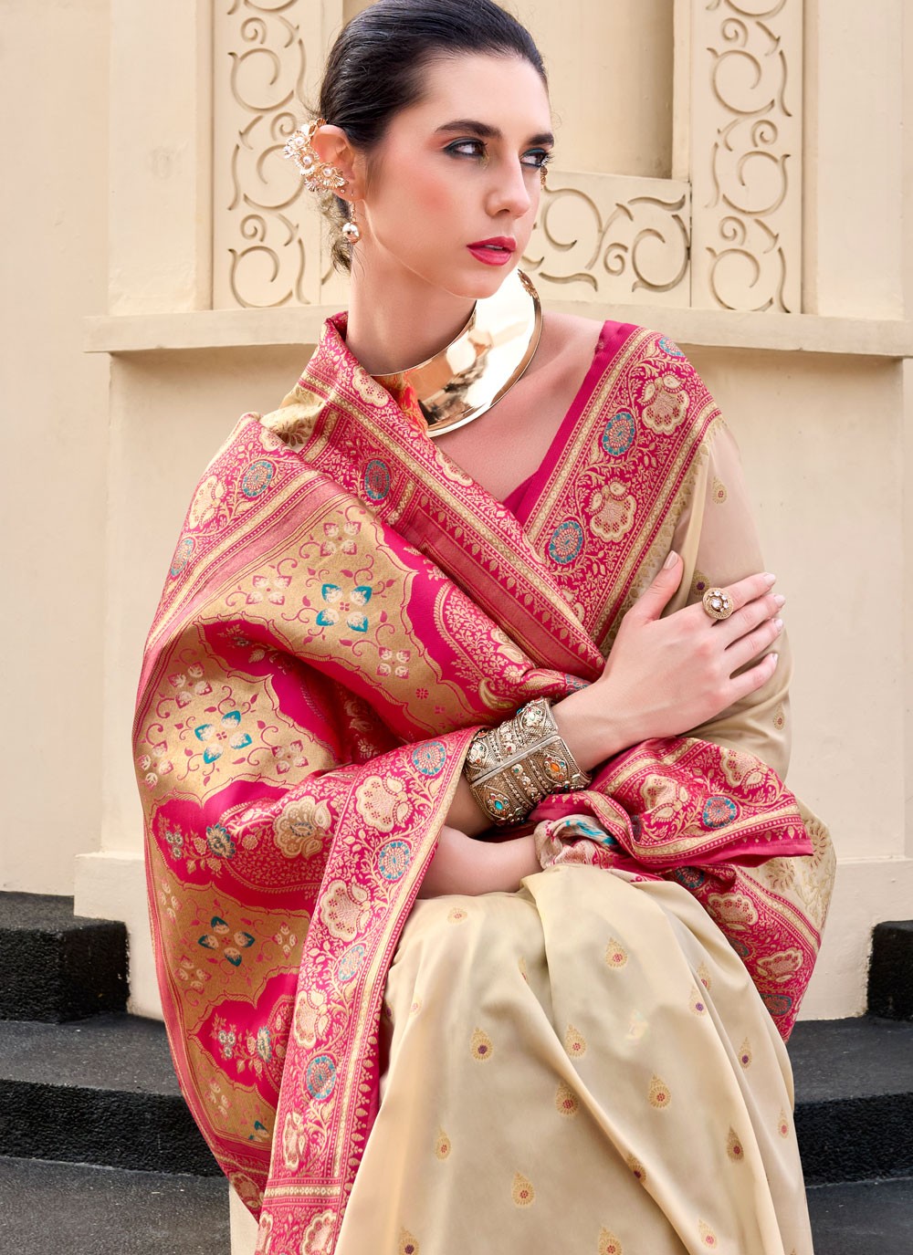 Weaving Zari Banarasi Silk Beige Saree S14668
