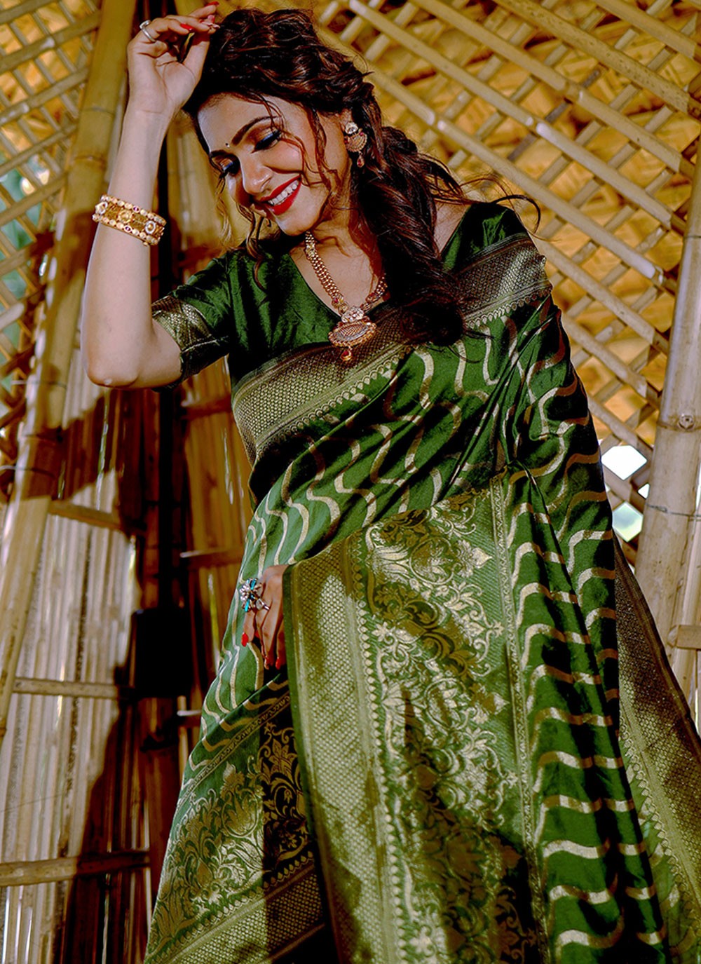 Classic Woven Banarasi Silk Saree - S6034