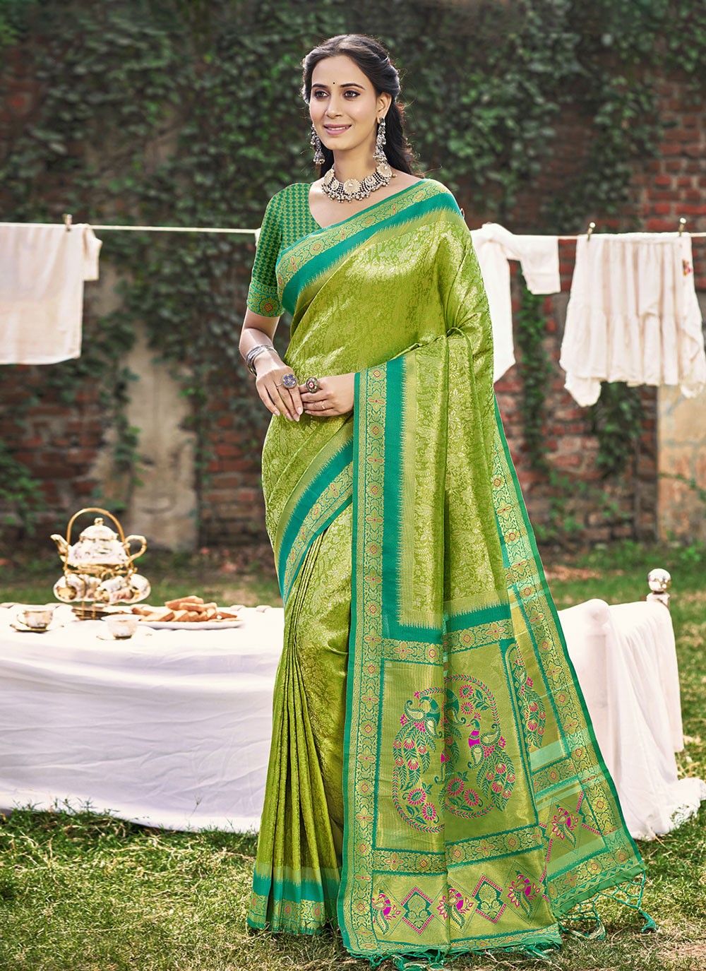 Classic Saree Weaving Zari Green Banarasi Silk Saree S12764