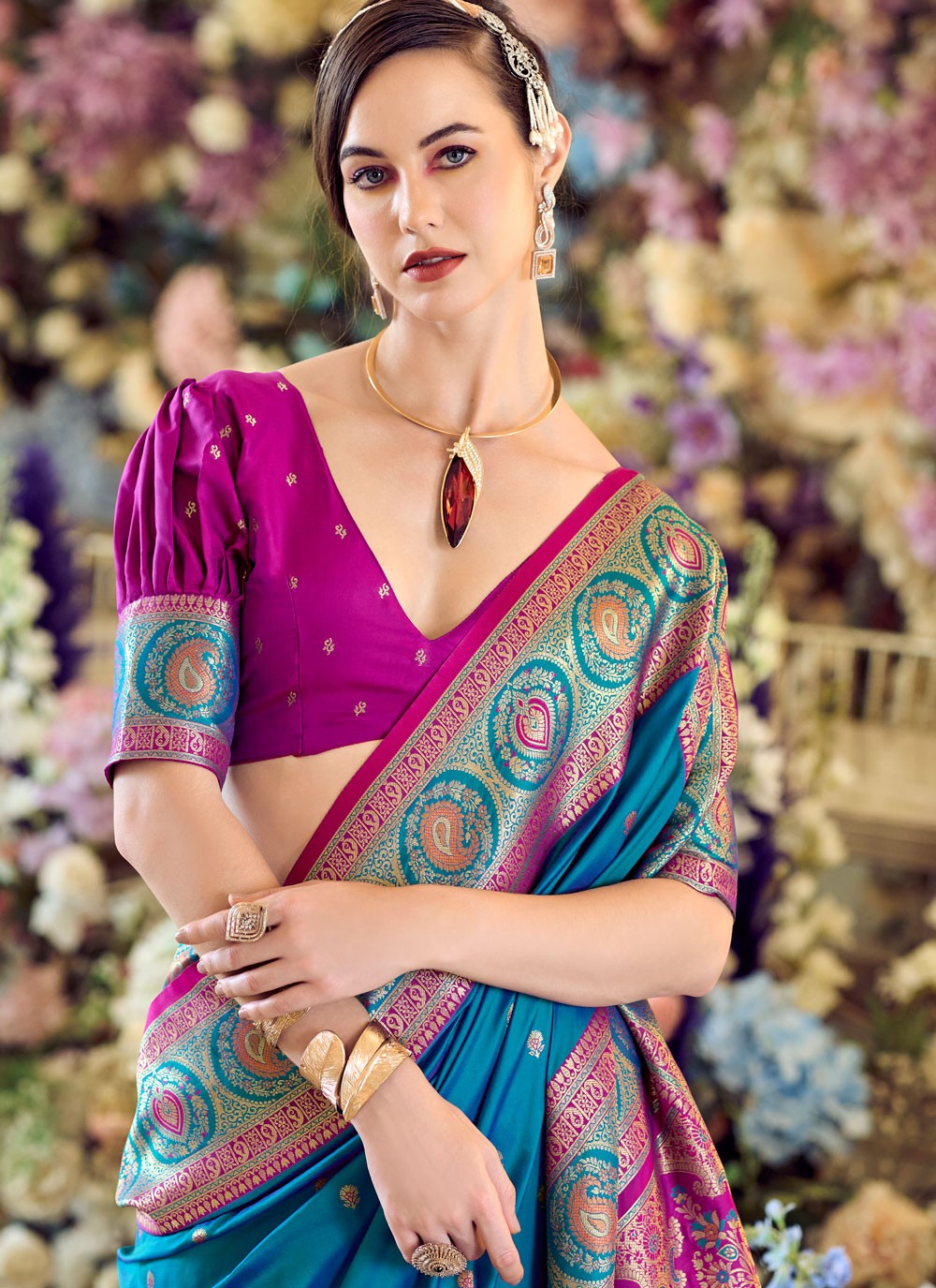 Contemporary Weaving Zari Blue Banarasi Silk Saree S13540