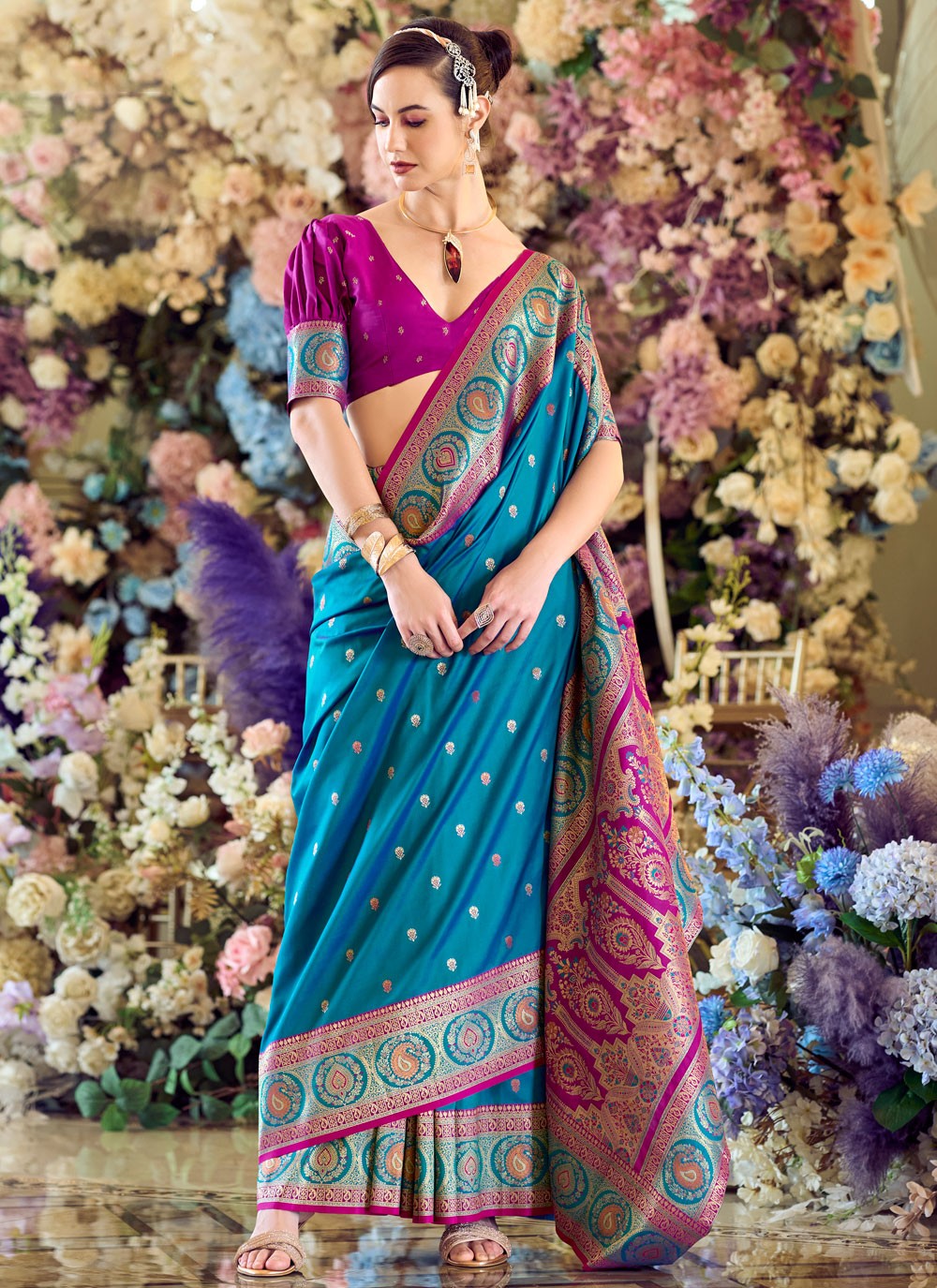 Contemporary Weaving Zari Blue Banarasi Silk Saree S13540