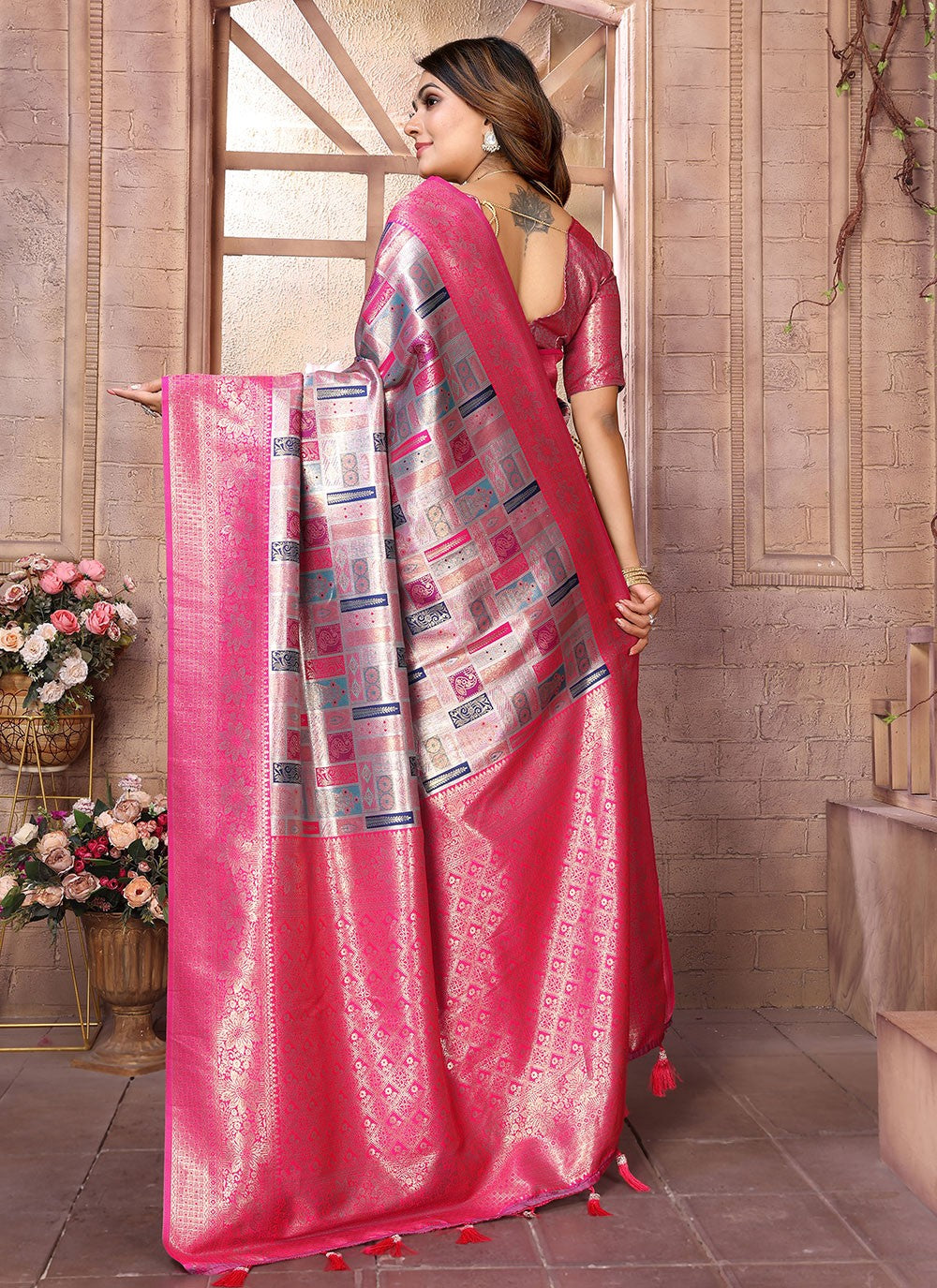 Woven Banarasi Silk Grey Trendy Saree S15060