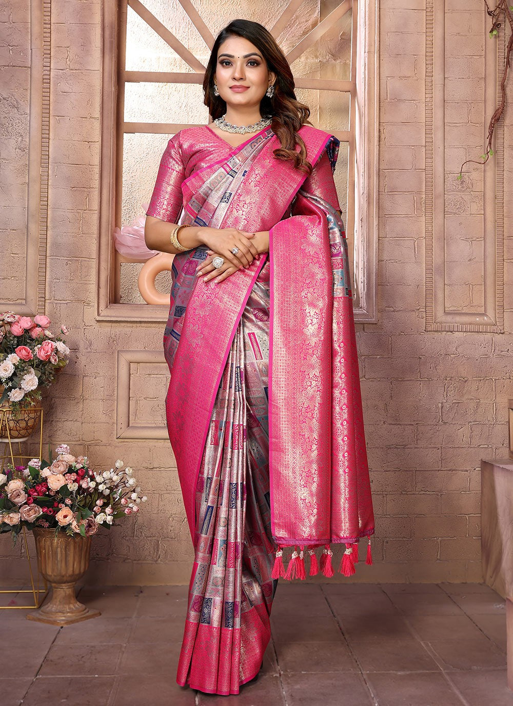Woven Banarasi Silk Grey Trendy Saree S15060