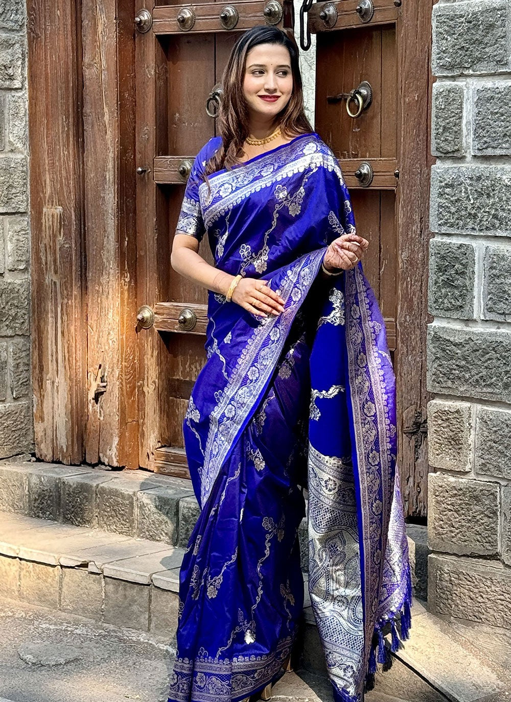 Jacquard Work, Woven, Zari Banarasi Silk Saree - S11854
