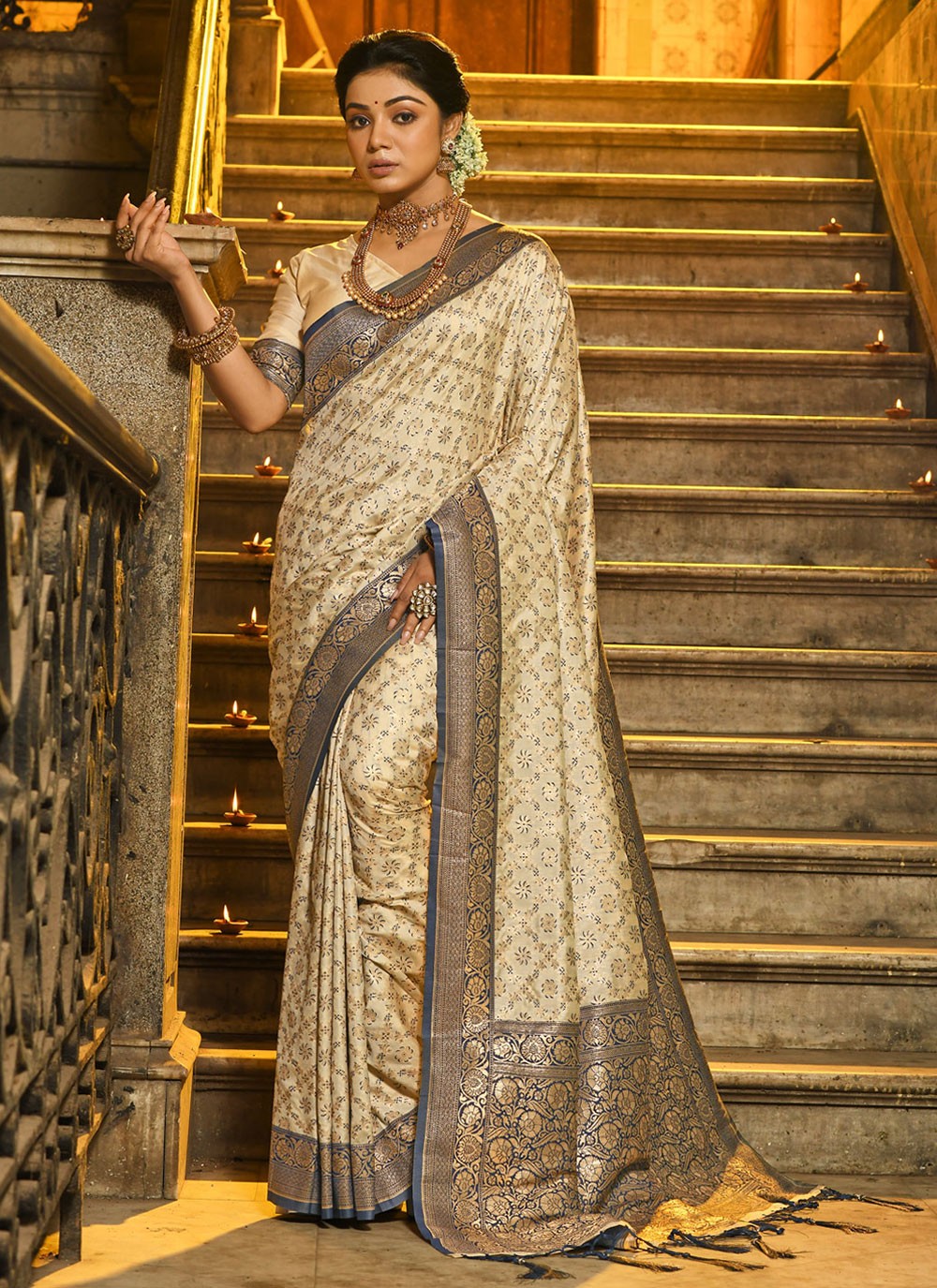 Navy Blue Banarasi Silk Contemporary Saree Jacquard Work, Woven S16596