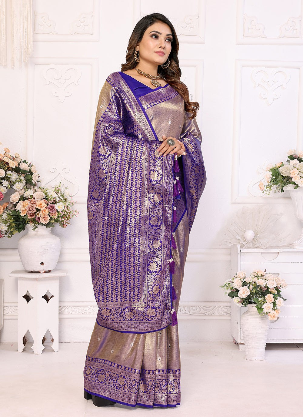 Woven Banarasi Silk Lavender Saree S14687