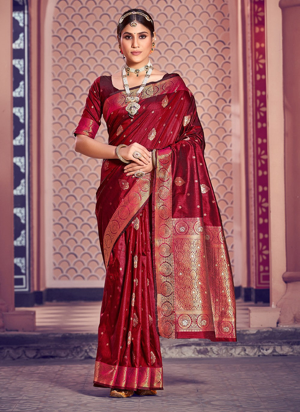 Classic Weaving Zari Banarasi Silk Saree - S2642