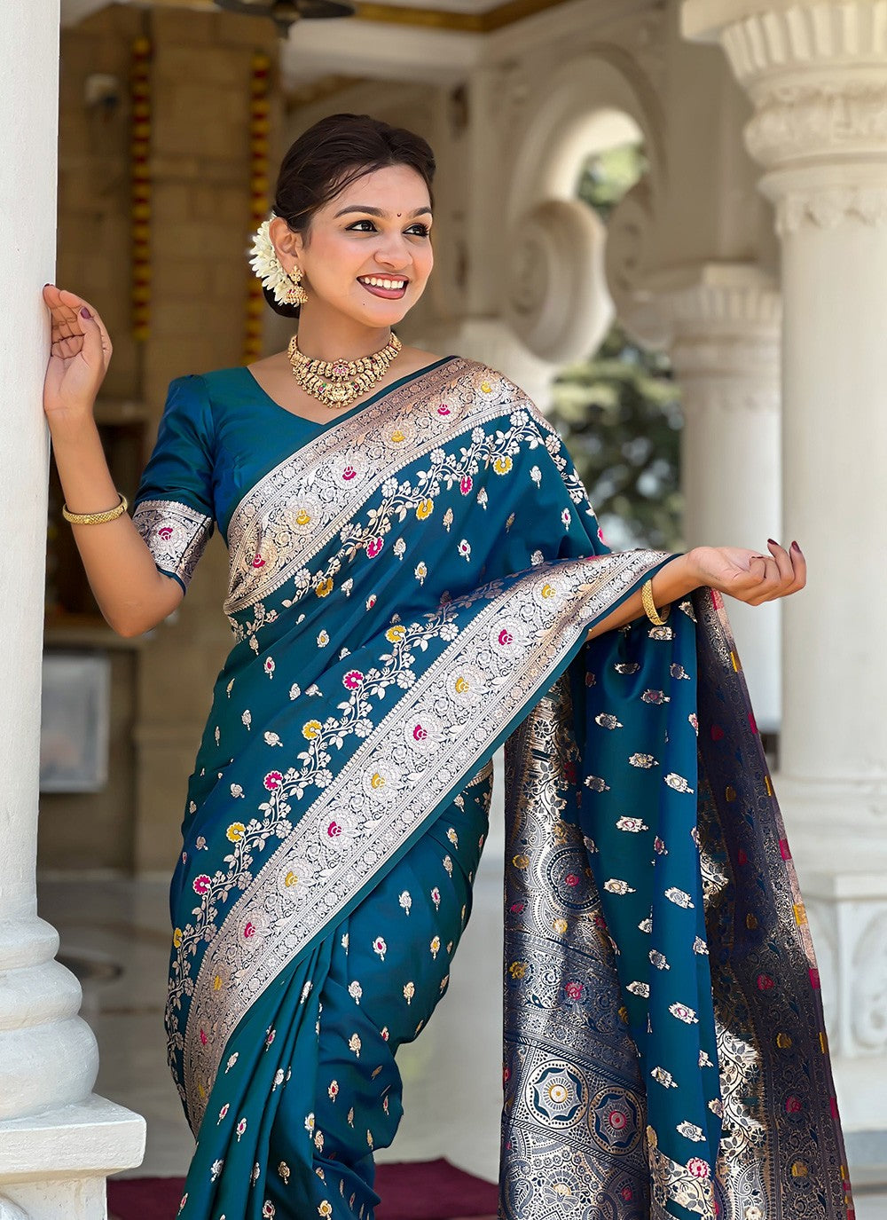 Morpeach Banarasi Silk Contemporary Saree Meenakari, Woven S16652