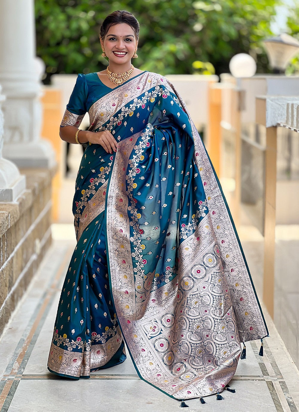 Morpeach Banarasi Silk Contemporary Saree Meenakari, Woven S16652