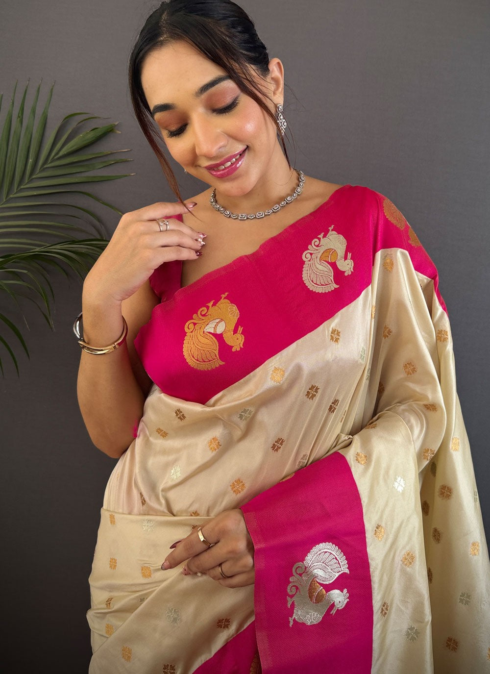 Off White Banarasi Silk Classic Saree Weaving Zari S17675