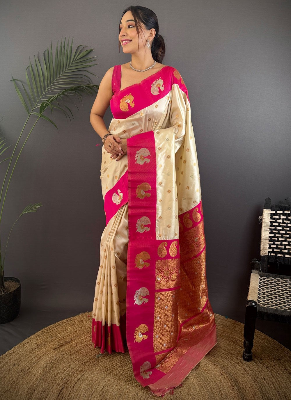 Off White Banarasi Silk Classic Saree Weaving Zari S17675