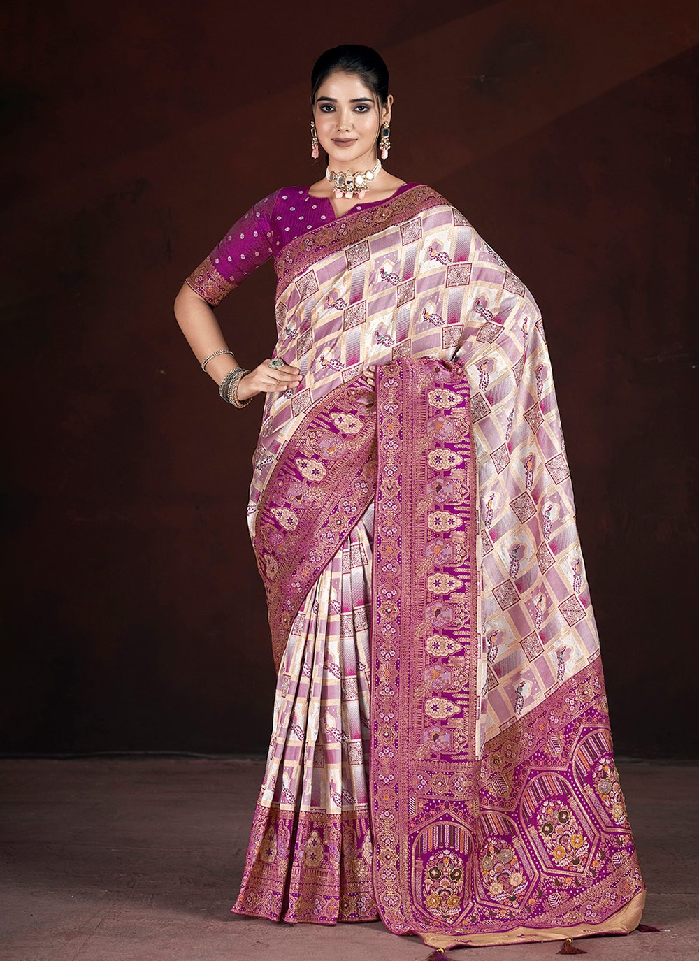 Hand Embroidery, Thread, Weaving Zari, Zari Banarasi Silk Saree - S11710