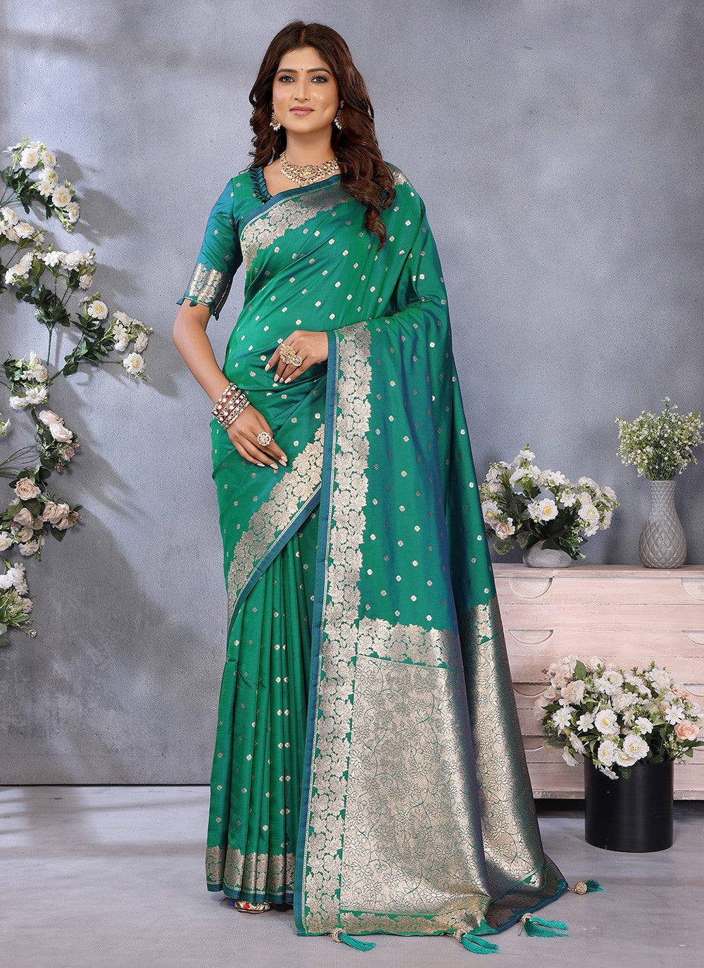 Rama Banarasi Silk Classic Saree Jacquard Work, Weaving Zari S16913