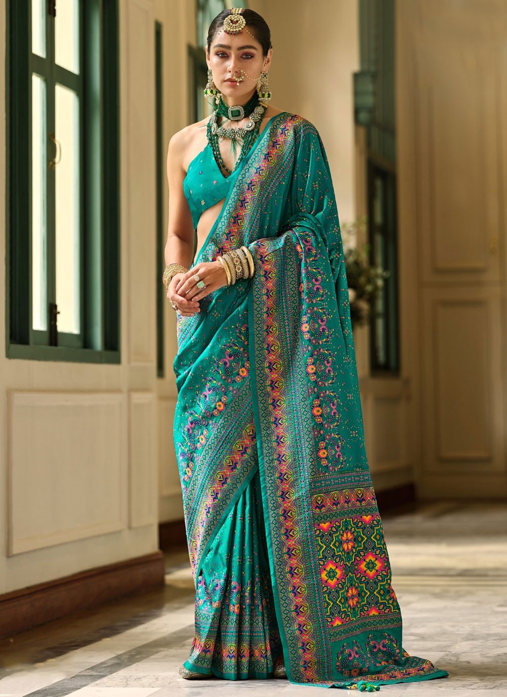 Kashmiri, Meenakari, Weaving Zari Banarasi Silk Saree - S11724