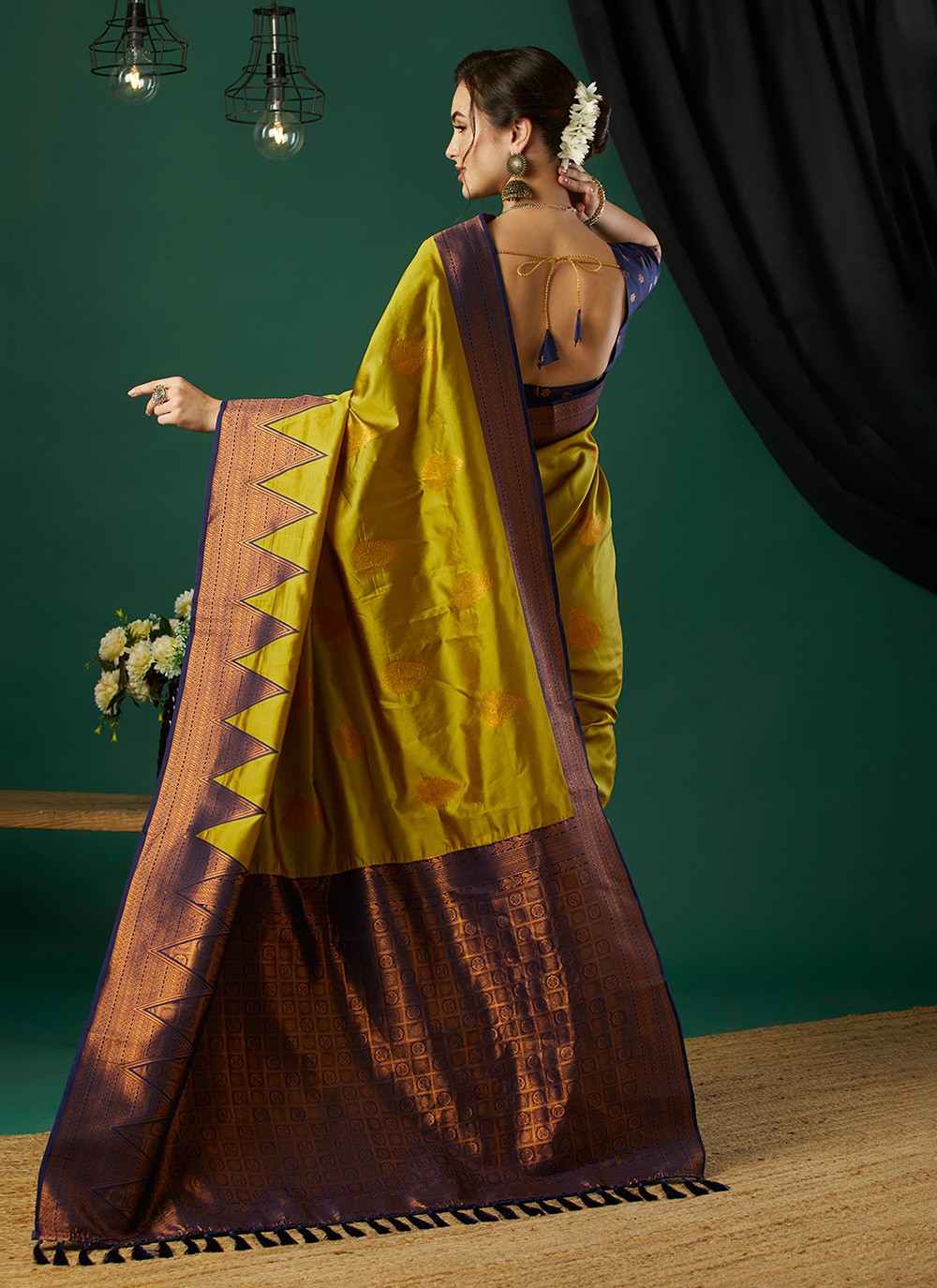 Woven, Zari Banarasi Silk Saree - S11661