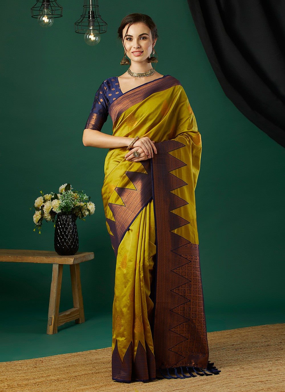 Woven, Zari Banarasi Silk Saree - S11661