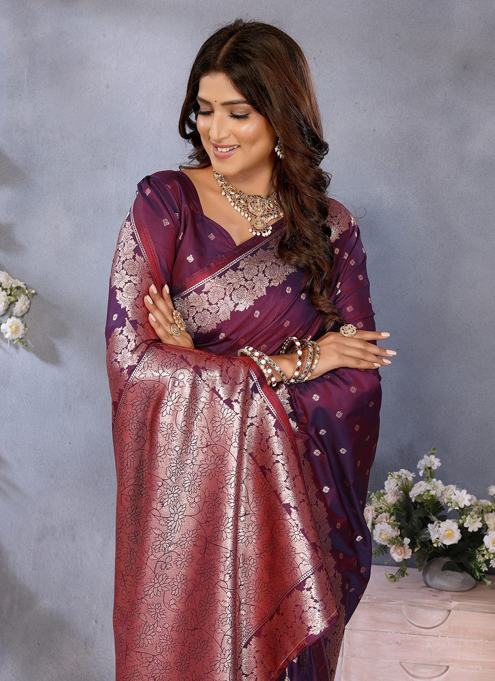 Wine Banarasi Silk Classic Saree Jacquard Work, Weaving Zari S16916