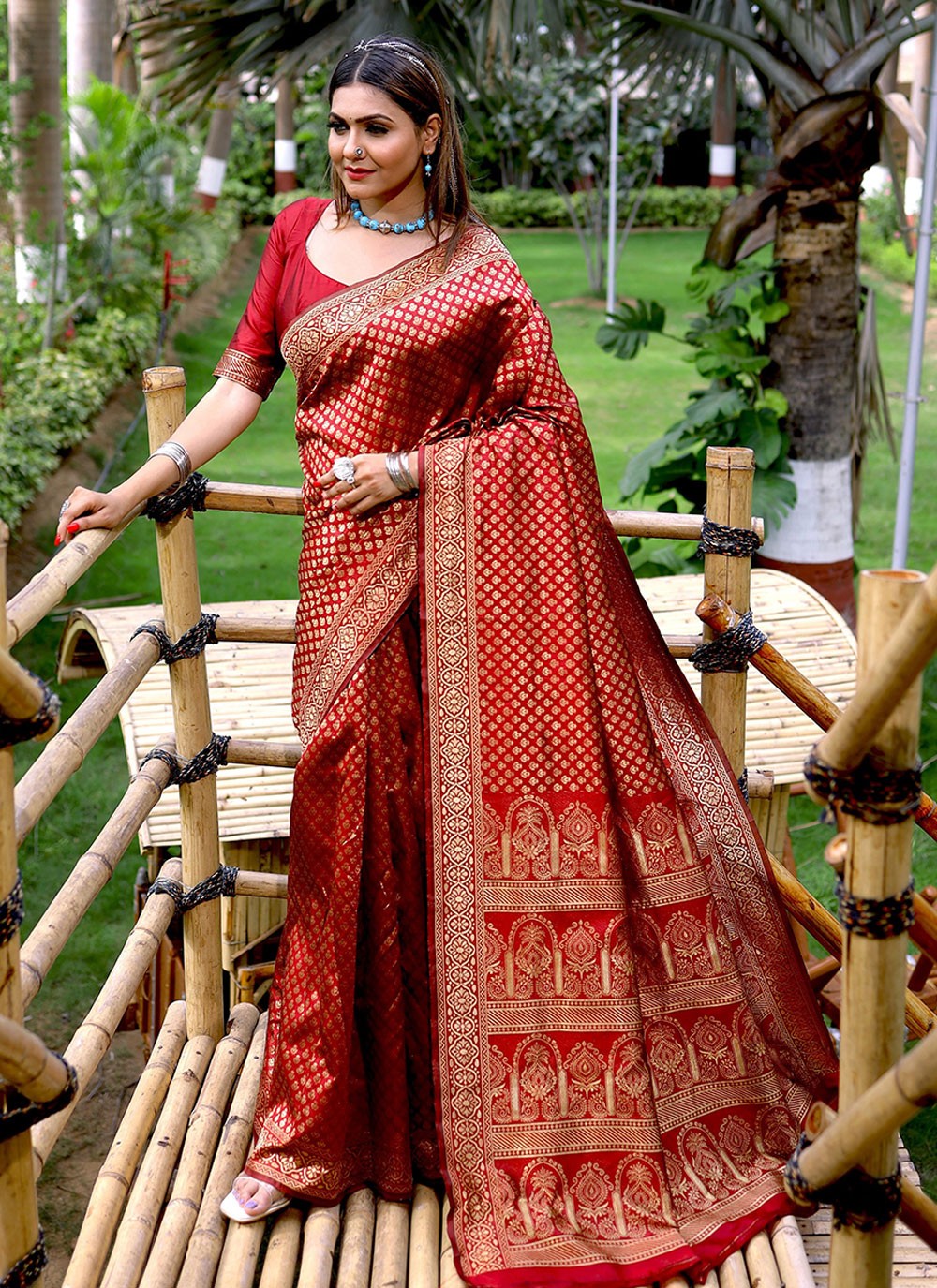 Classic Woven Banarasi Silk Saree - S6034