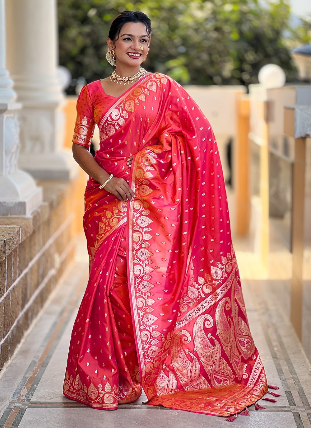 Pink Banarasi Silk Trendy Saree Woven S17145