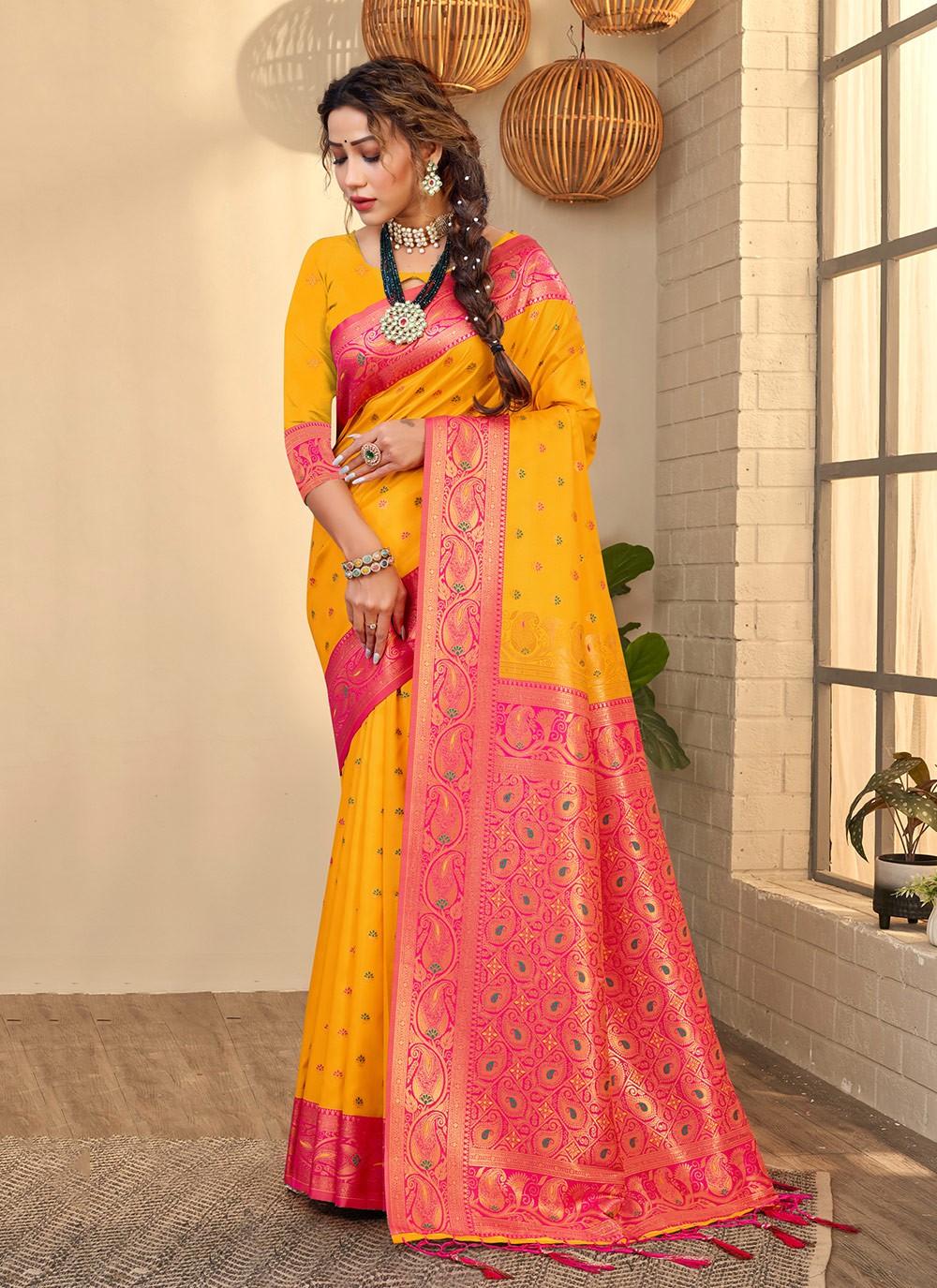 Traditional Weaving Zari Banarasi Silk Saree - S3535